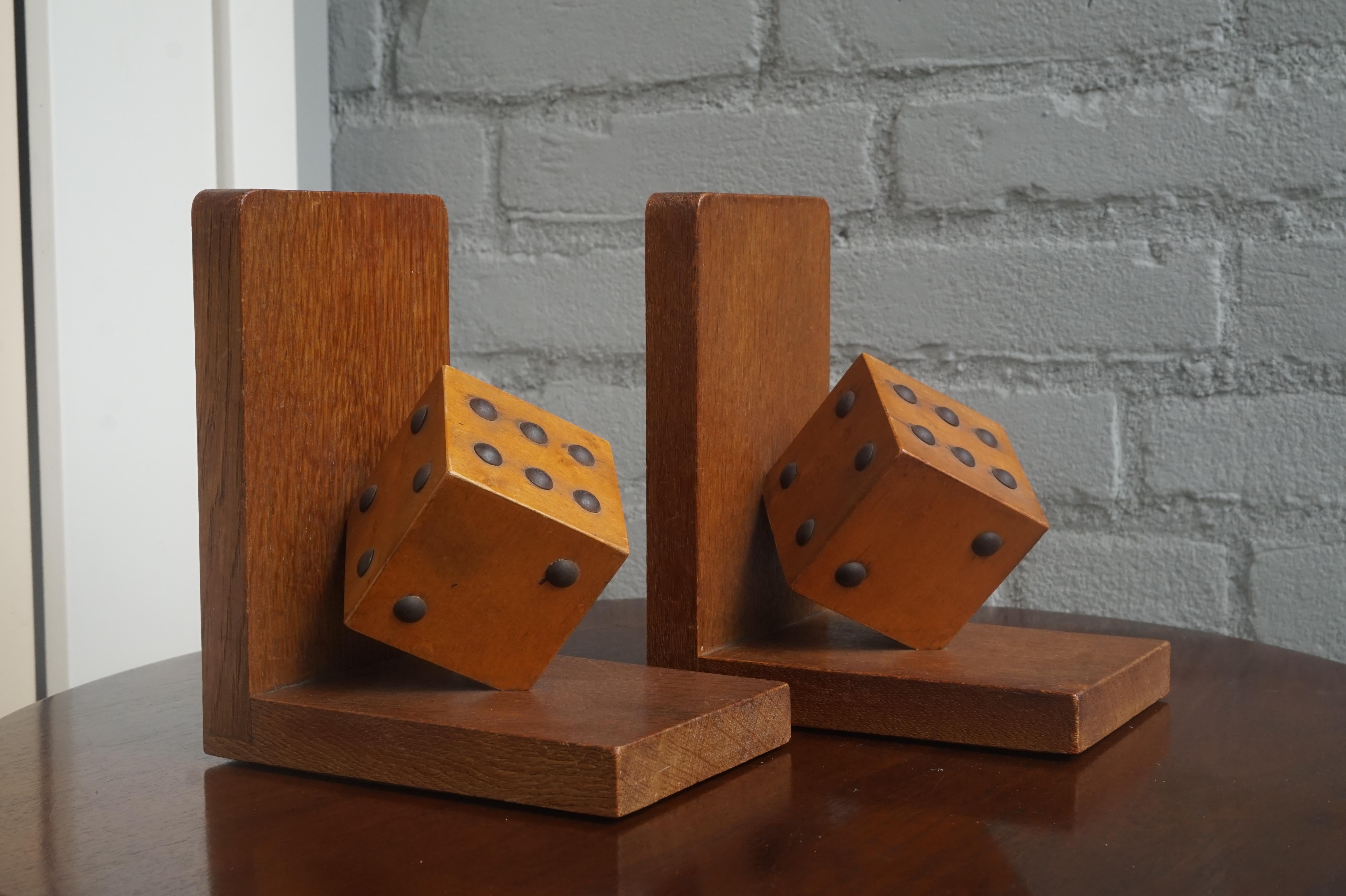 Oak Arts & Crafts Pair of Wooden Dice with Metal Nails Bookends for The Gamblers