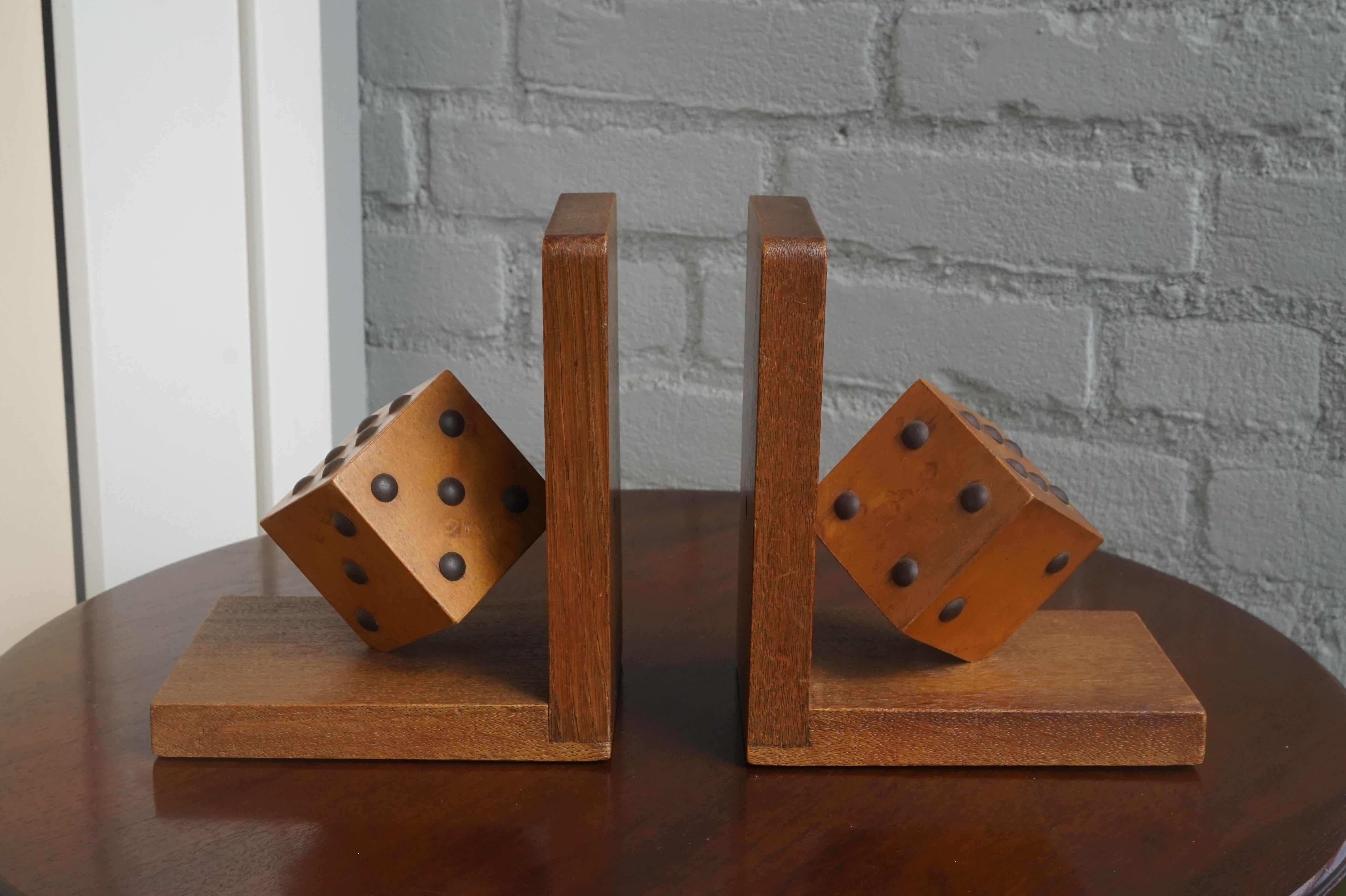 European Arts & Crafts Pair of Wooden Dice with Metal Nails Bookends for The Gamblers