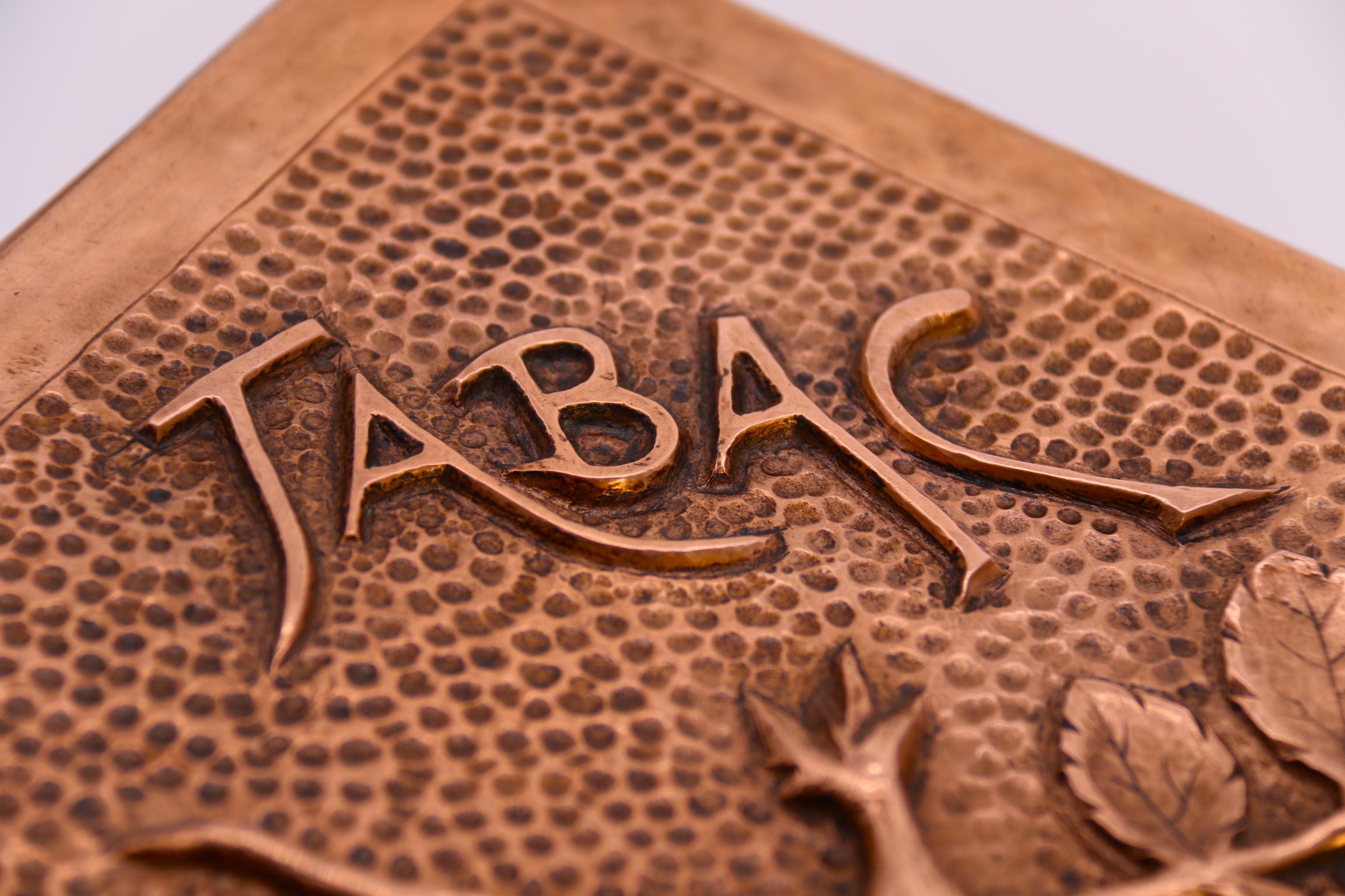 Zigarren- oder Tabaksdose aus Kupfer aus der Zeit des Arts and Crafts, Frankreich um 1900 im Angebot 2