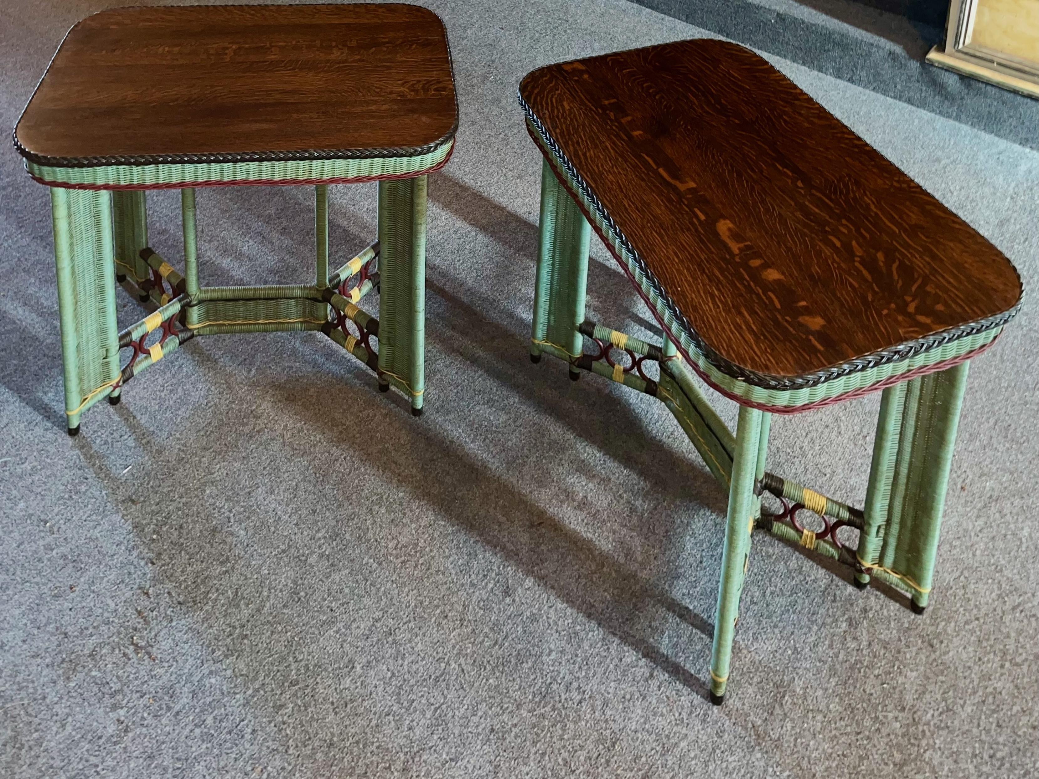 Arts and Crafts Period Library / Lamp table C. 1910 C. with Quarter Sawn Oak Top In Good Condition For Sale In Nashua, NH