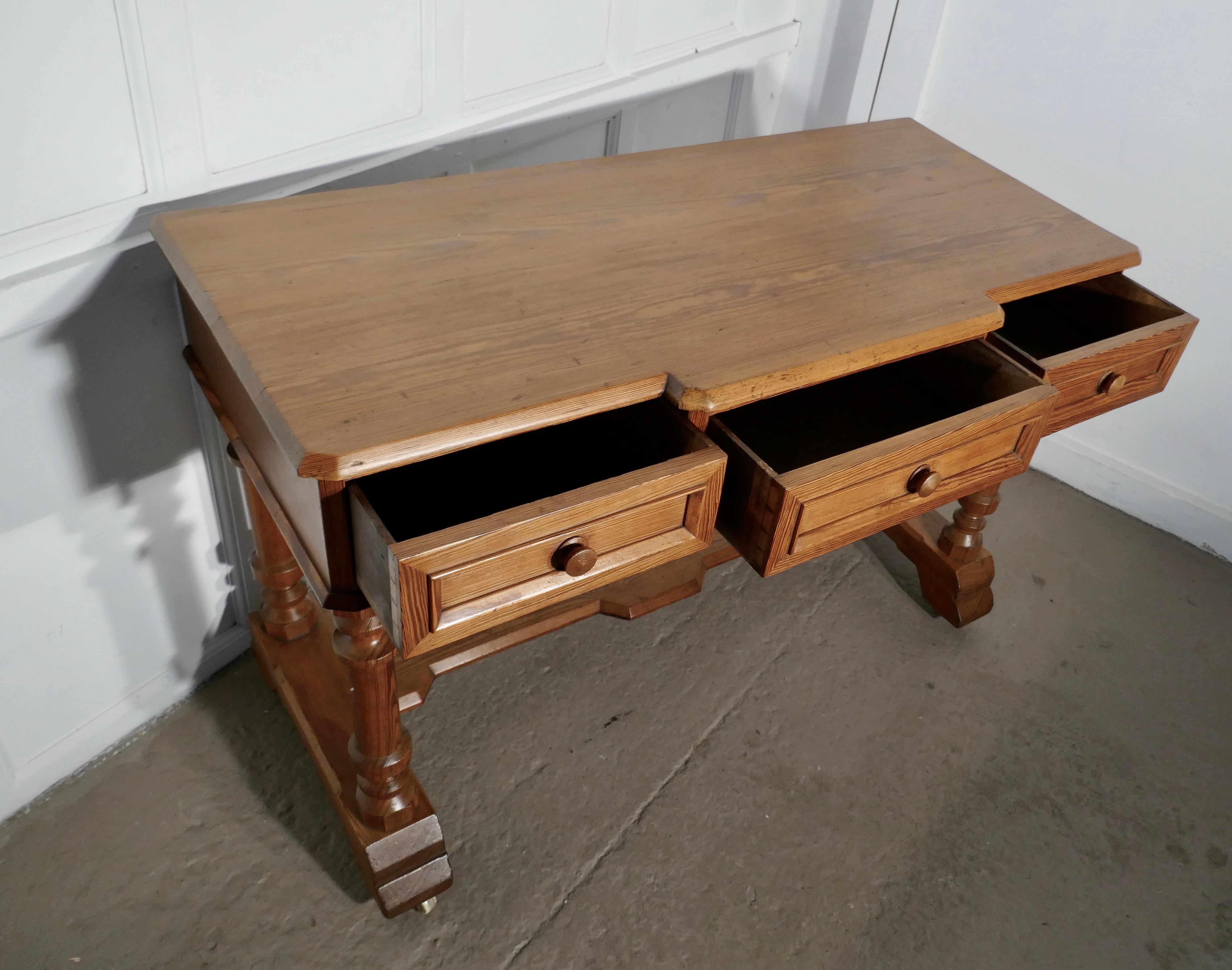 Arts & Crafts Pitch Pine Writing Table 1