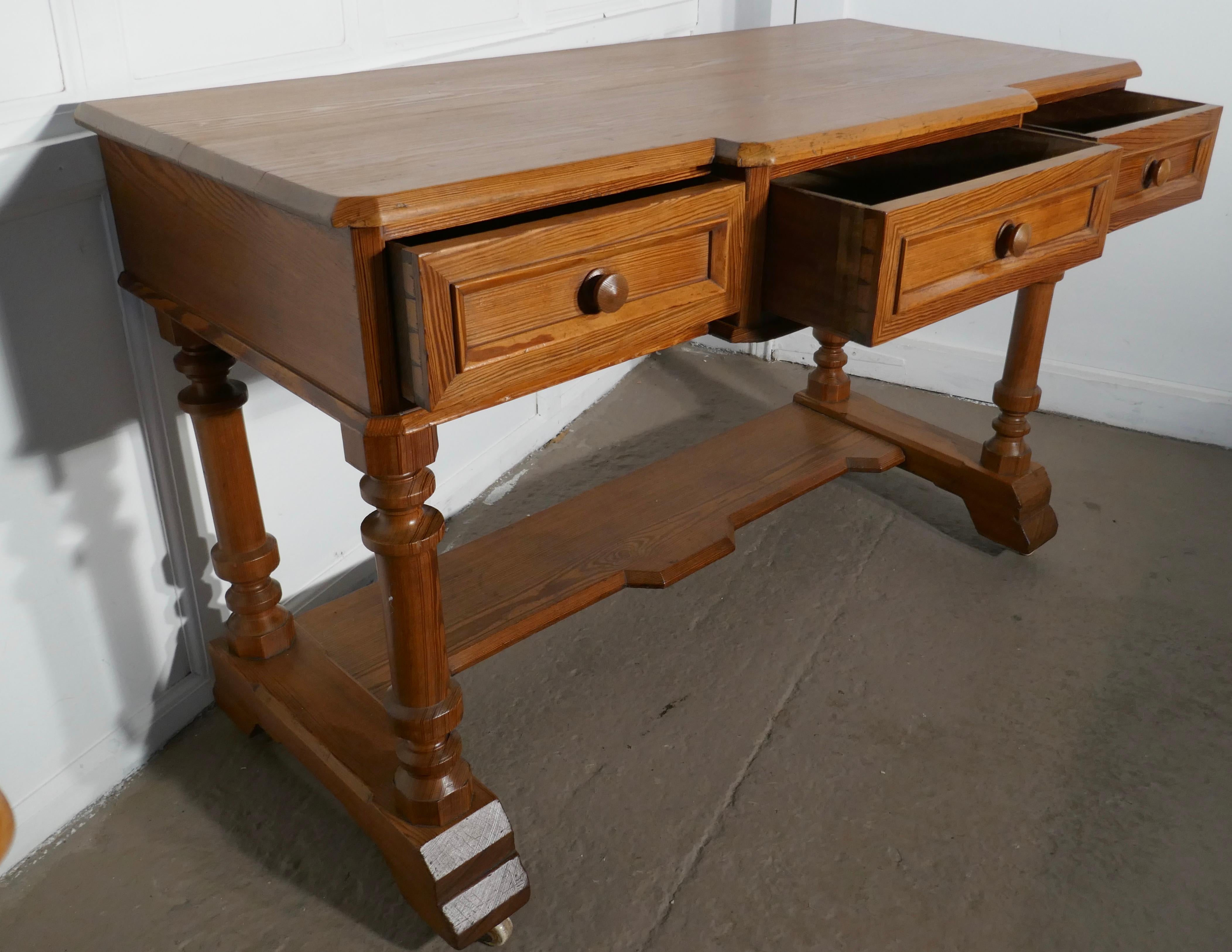 Arts & Crafts Pitch Pine Writing Table 2