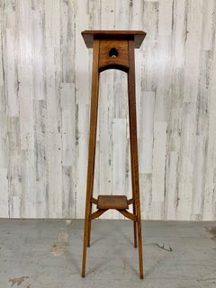 Arts and Crafts Pflanzenständer