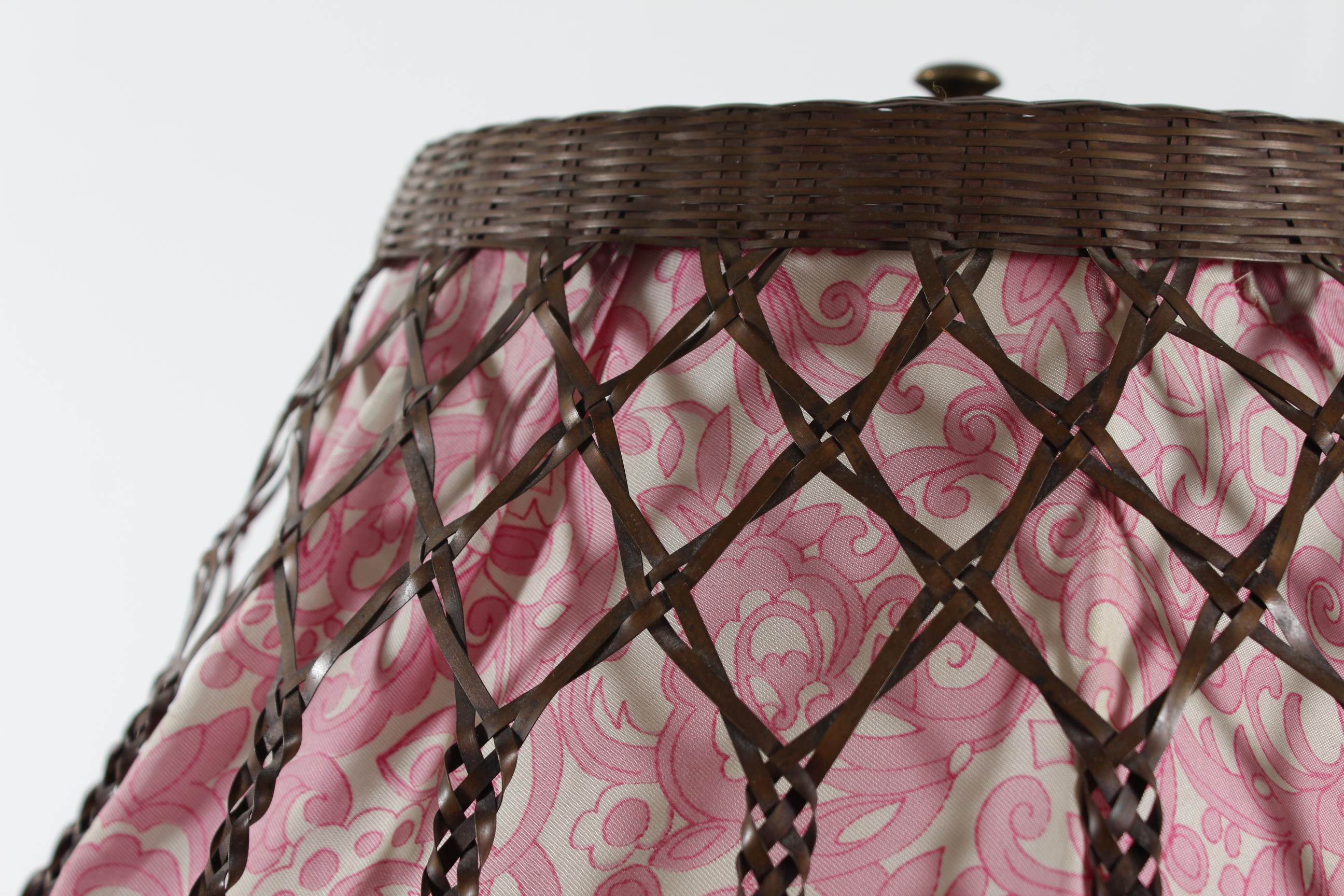 Arts and Crafts Pull Chain Table Lamp of Plaited Brass with Floral Fabric 1930s For Sale 1