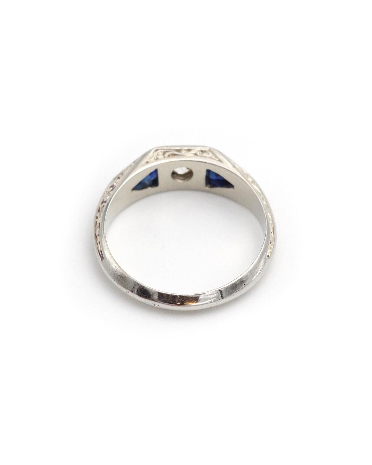 Arts and Crafts ring in 18 karats white gold, 0.30 ct old-cut diamond, Art Deco For Sale 1