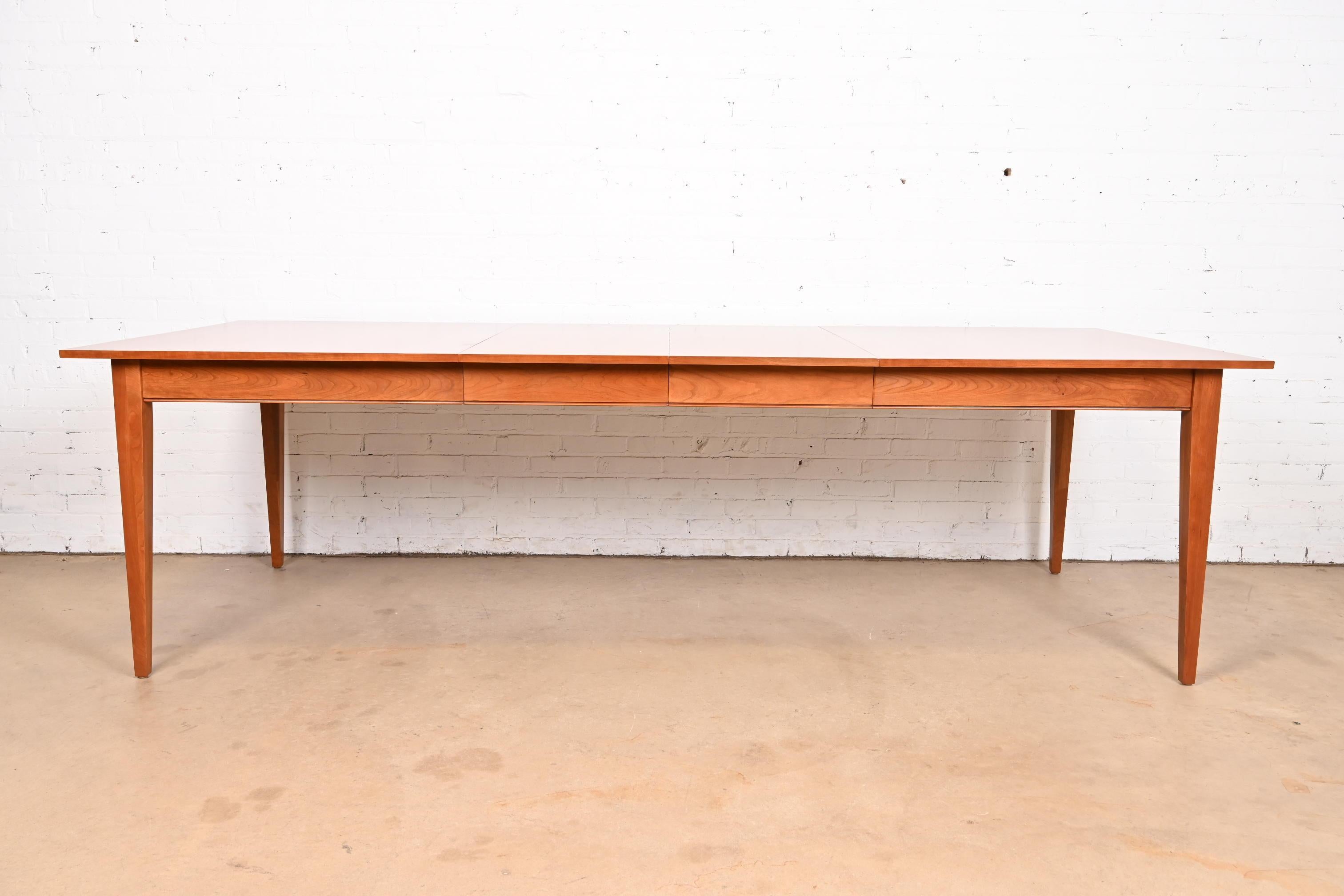 Arts and Crafts Mesa de Comedor Extensible de Cerezo Shaker, Reacabada Artes y manualidades en venta