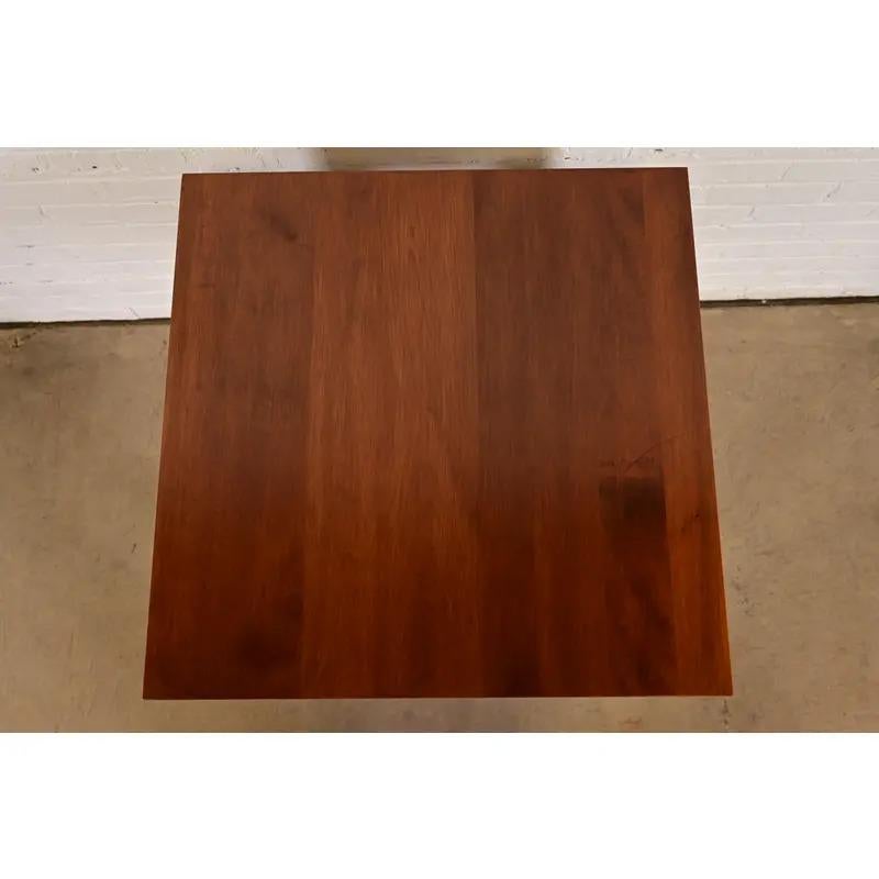 Table d'appoint en bois de cerisier Shaker Arts and Crafts en vente 1