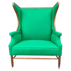 Kunsthandwerksmesse – Bergère-Sofa mit Eichenholz-Flügellehne, smaragdgrüner Wollfilz