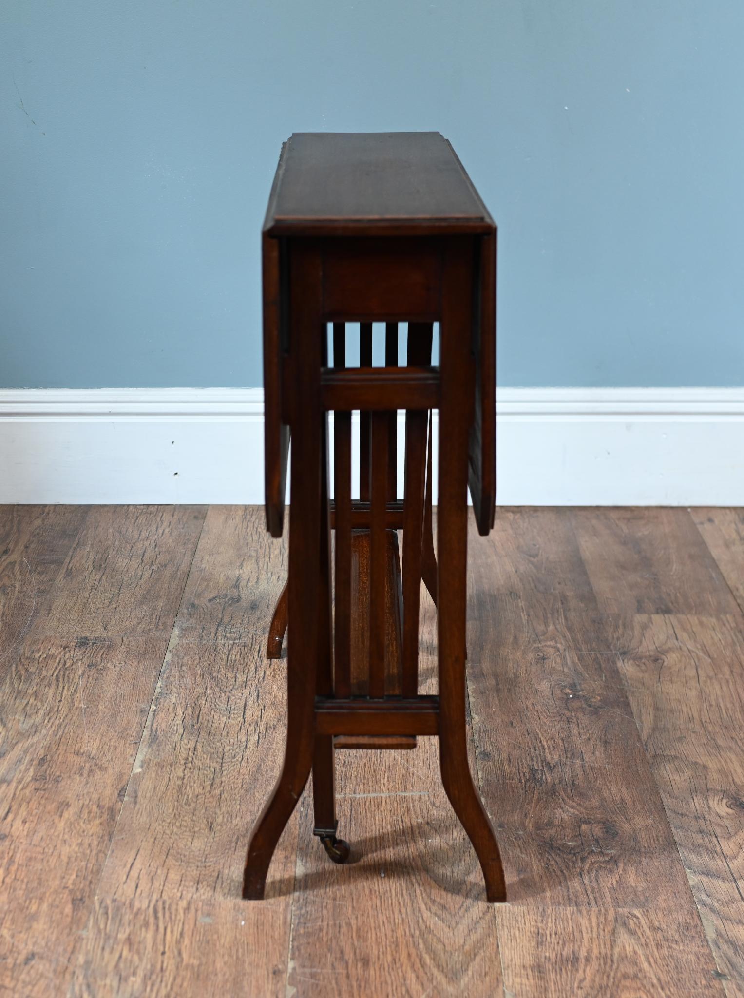 Hand-Crafted Arts and Crafts Side Table Drop Leaf Mahogany 1910 For Sale