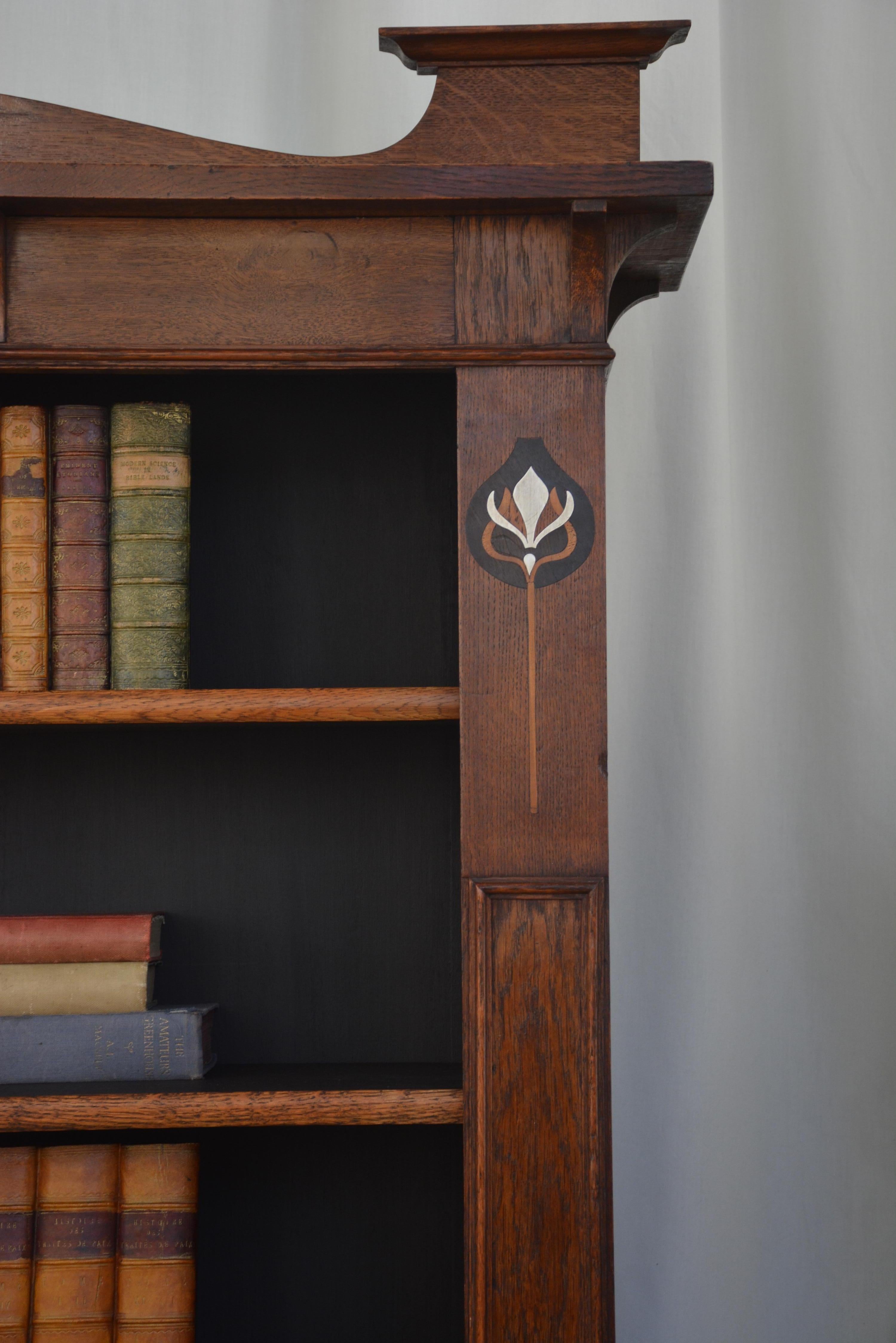 Arts and Crafts Librería abierta de roble macizo c1900 en venta 9