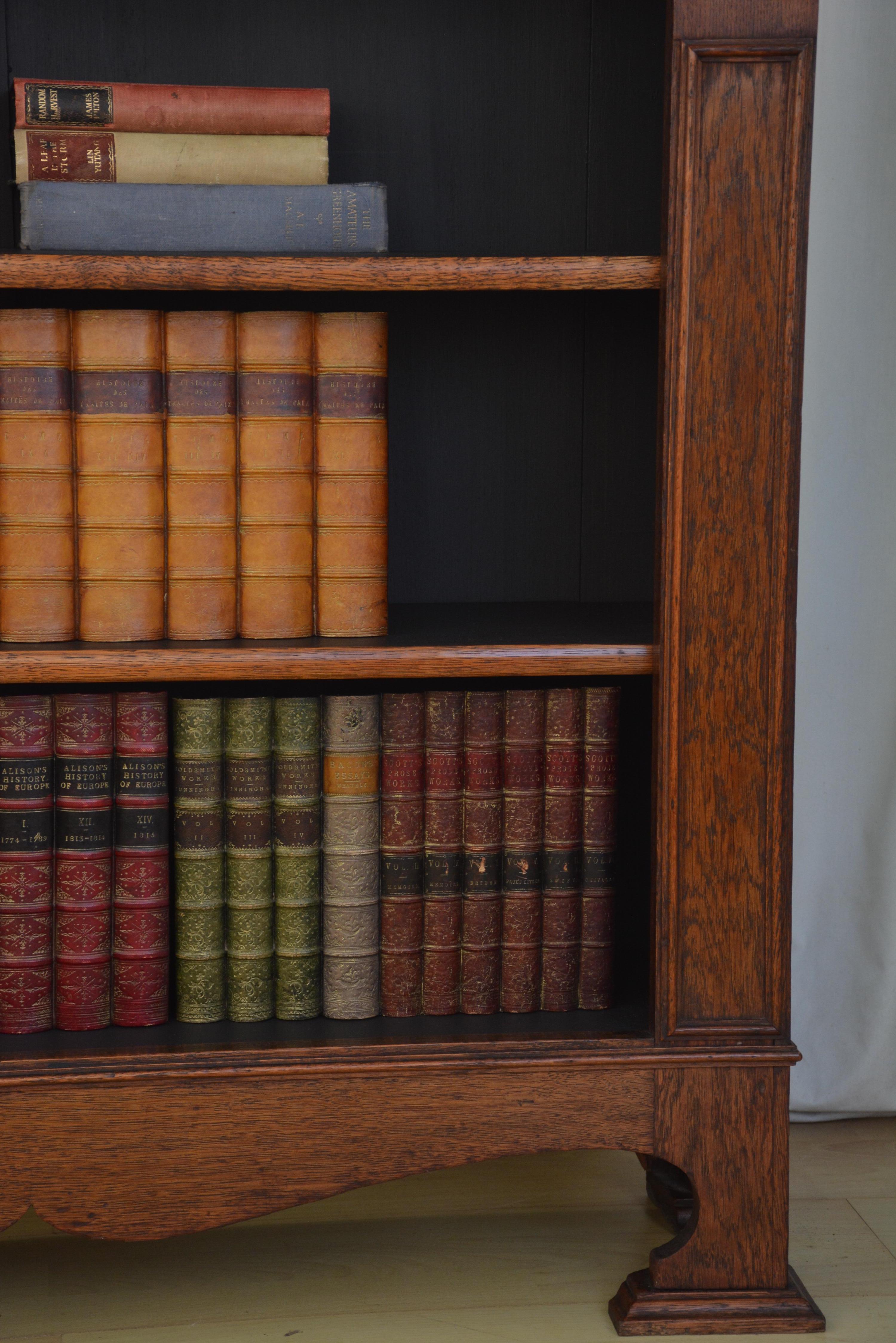 Arts and Crafts Librería abierta de roble macizo c1900 en venta 10