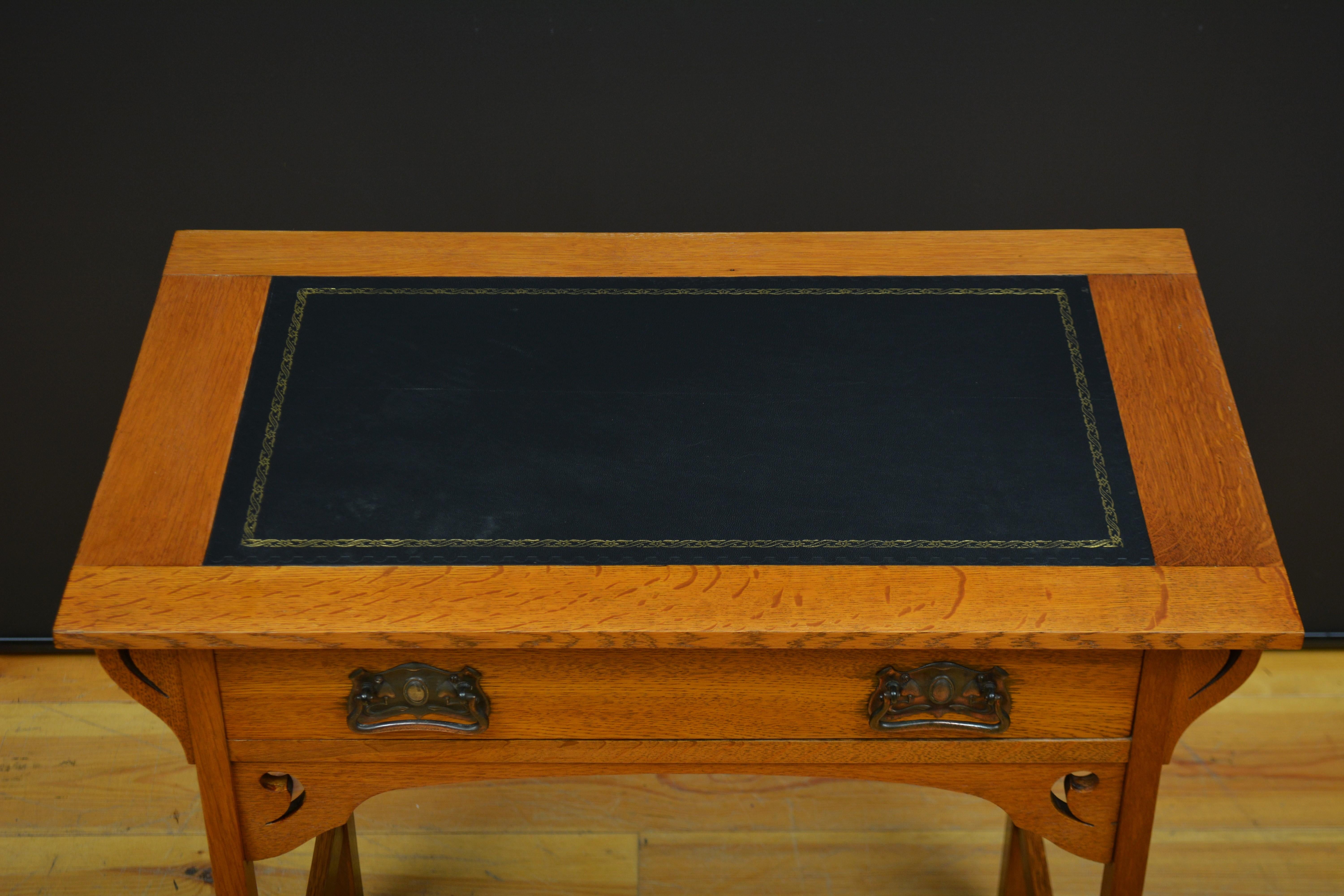 Arts and Crafts Solid Oak Side Table / Writing Table c1900s For Sale 2