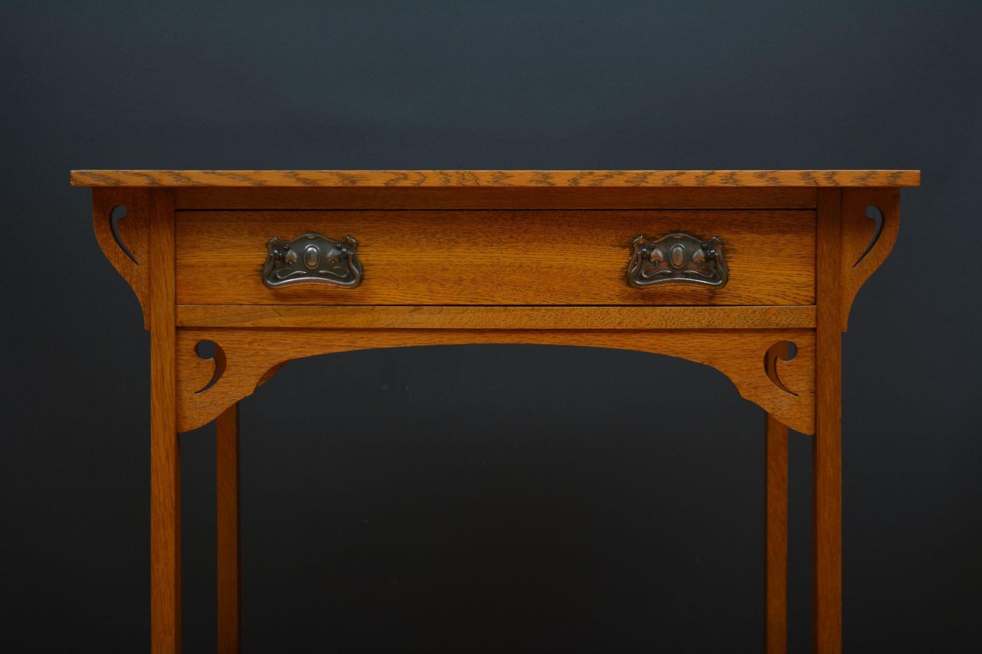 Arts and Crafts Solid Oak Side Table / Writing Table For Sale 5