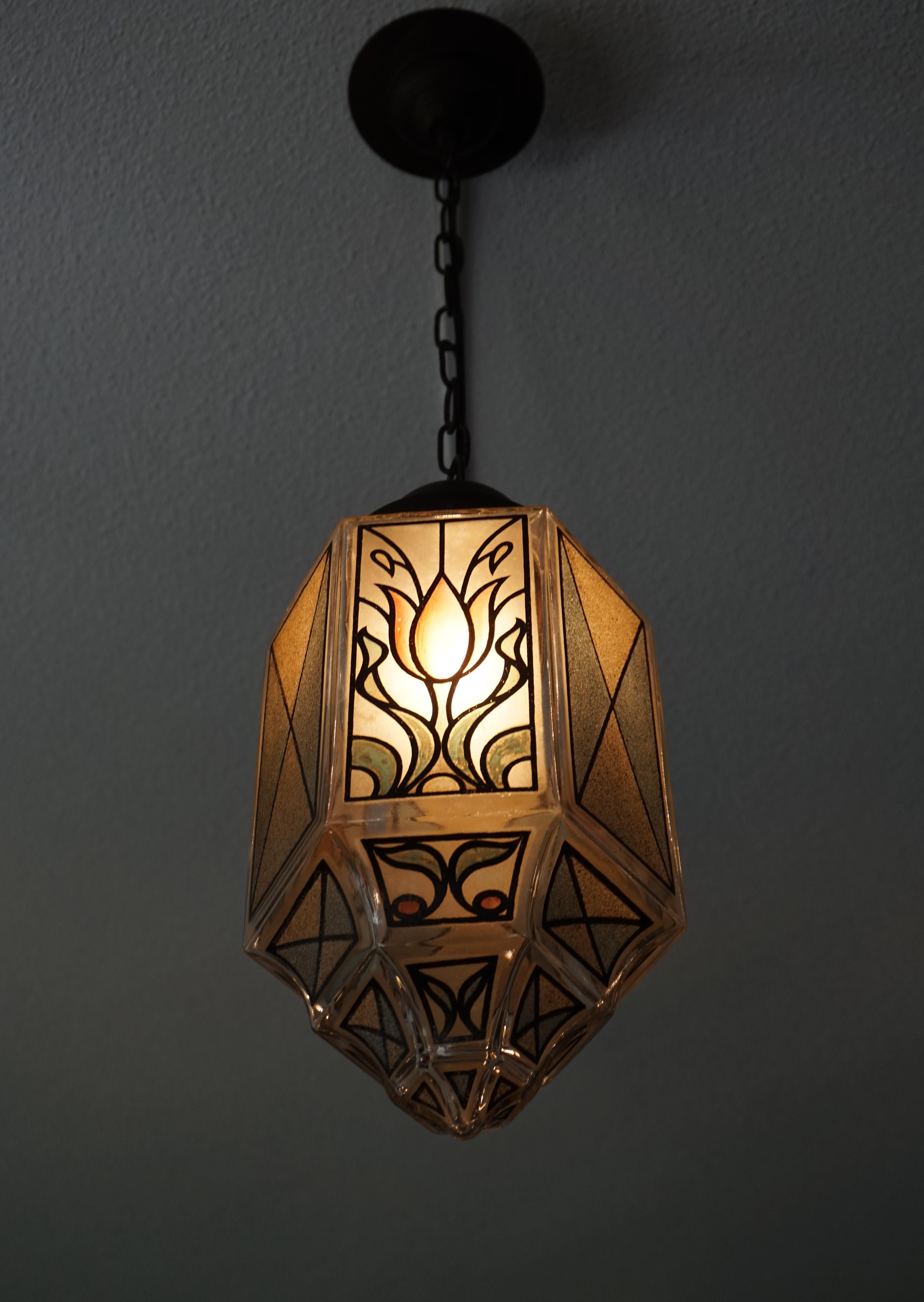 stained glass wall sconce patterns