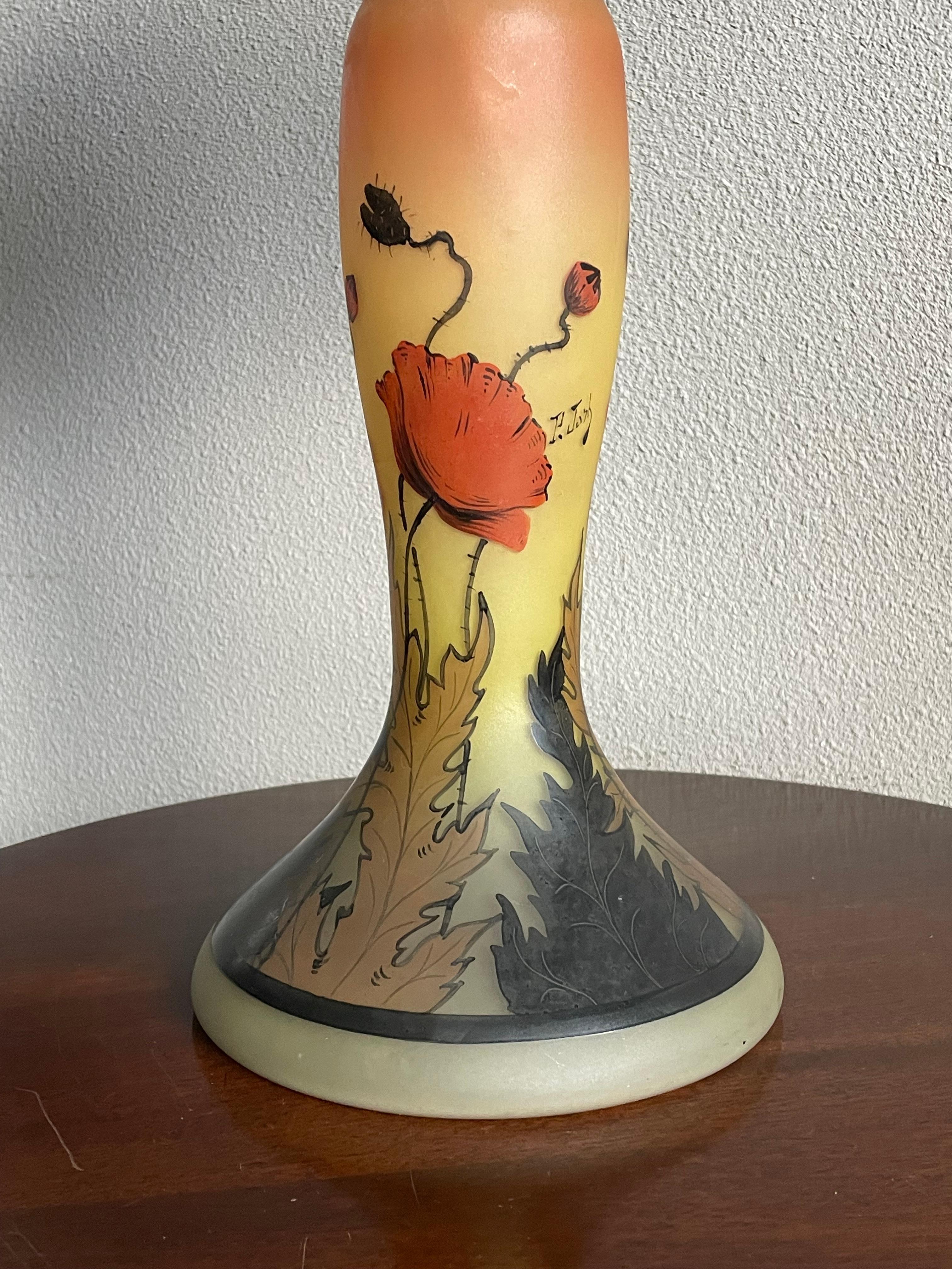 Arts and Crafts Stained Glass Table or Desk Lamp w. Hand Painted Poppy Flowers For Sale 10