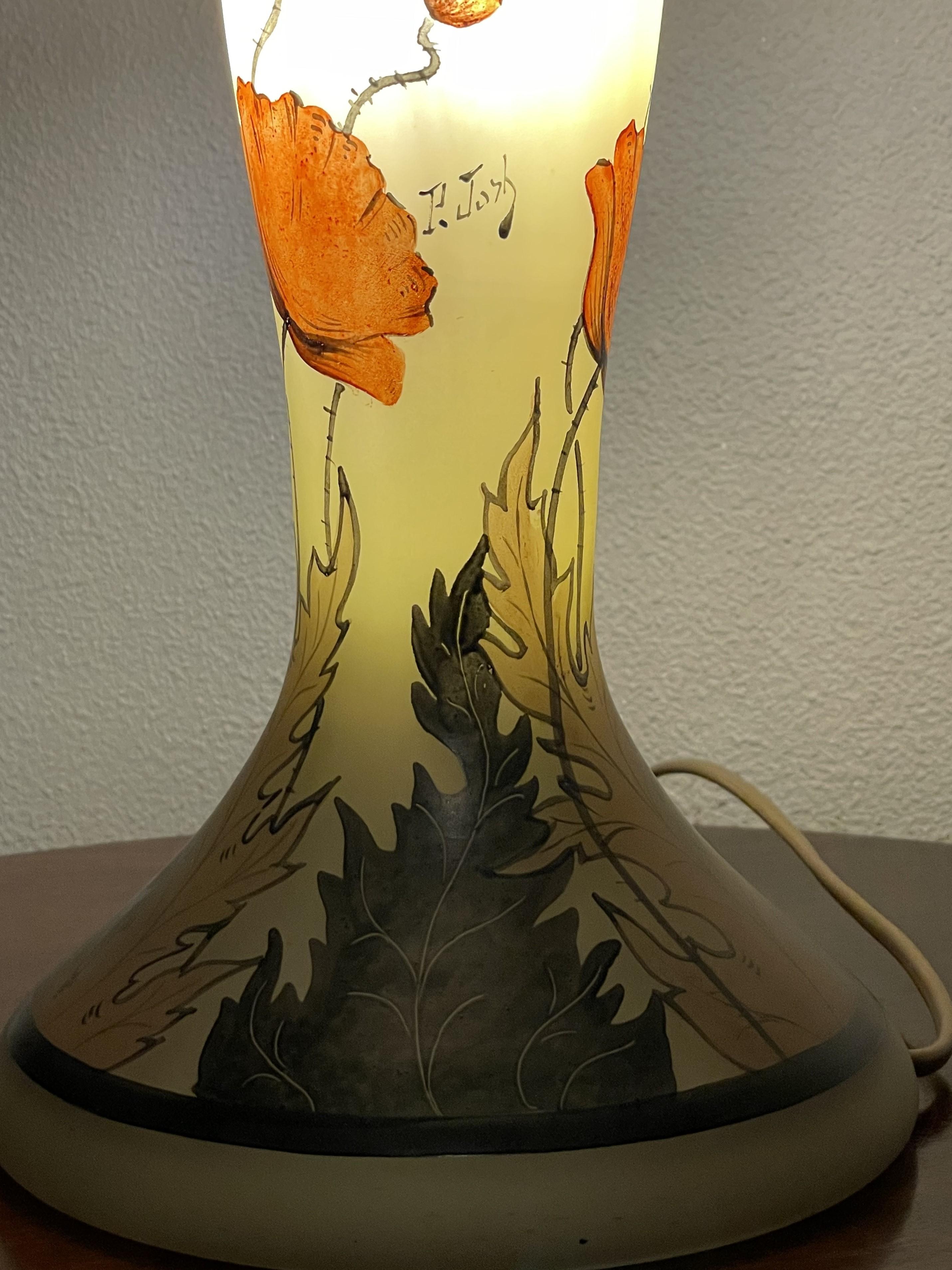 Arts and Crafts Stained Glass Table or Desk Lamp w. Hand Painted Poppy Flowers For Sale 13