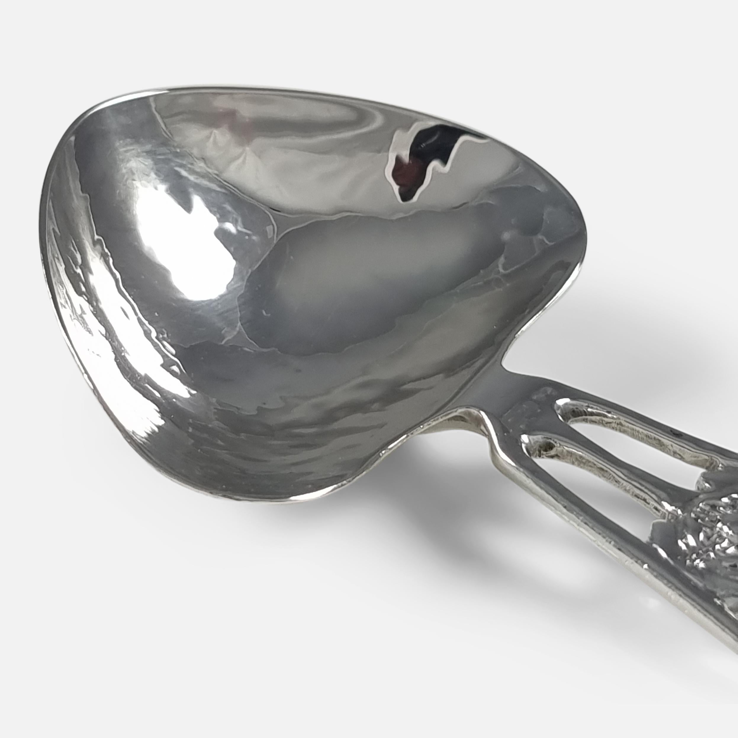 Arts and Crafts Sterling Silver Caddy Spoon, A.E. Jones, 1913 In Good Condition For Sale In Glasgow, GB
