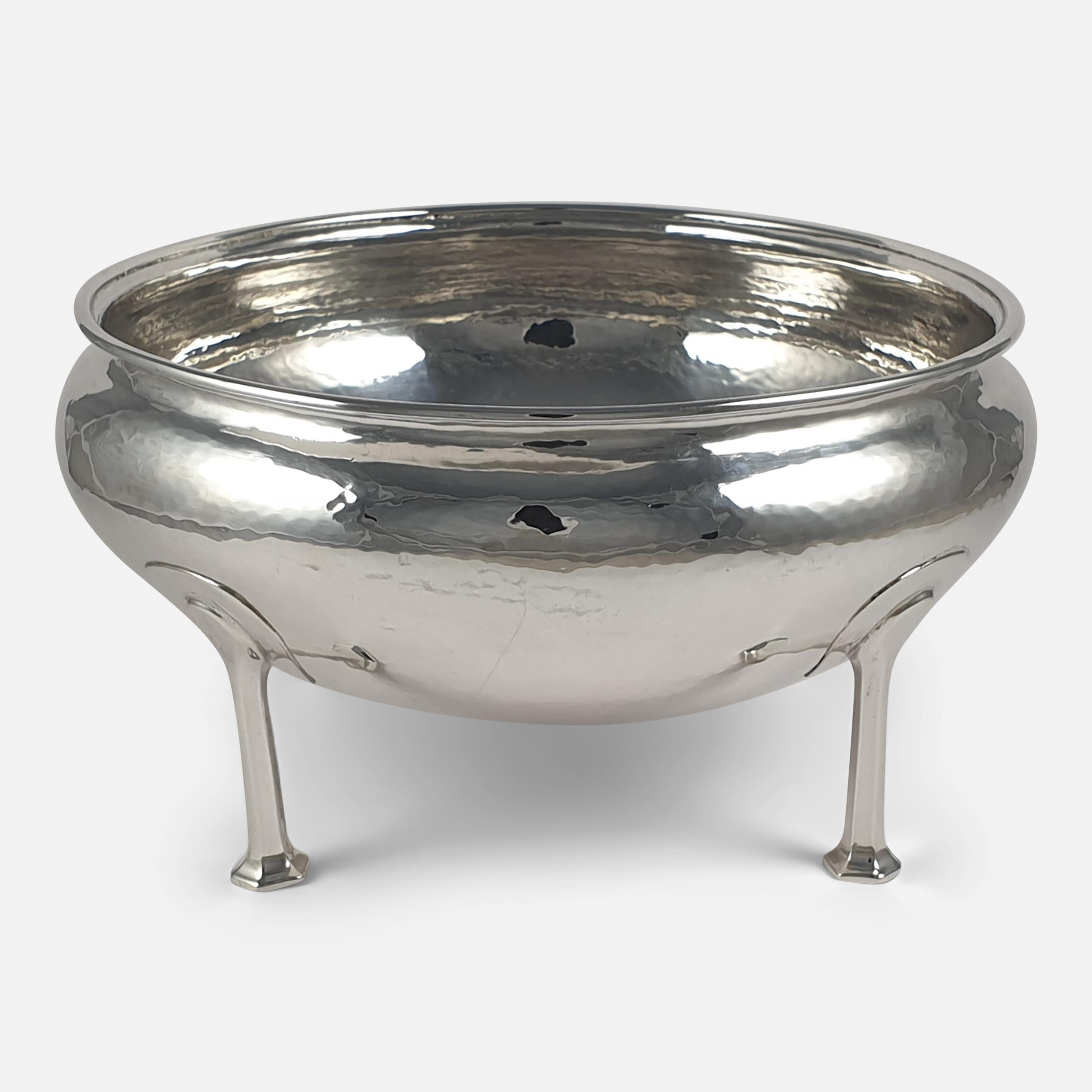 Arts & Crafts Sterling Silver Hammered Bowl, A. E. Jones, Birmingham, 1912 For Sale 2