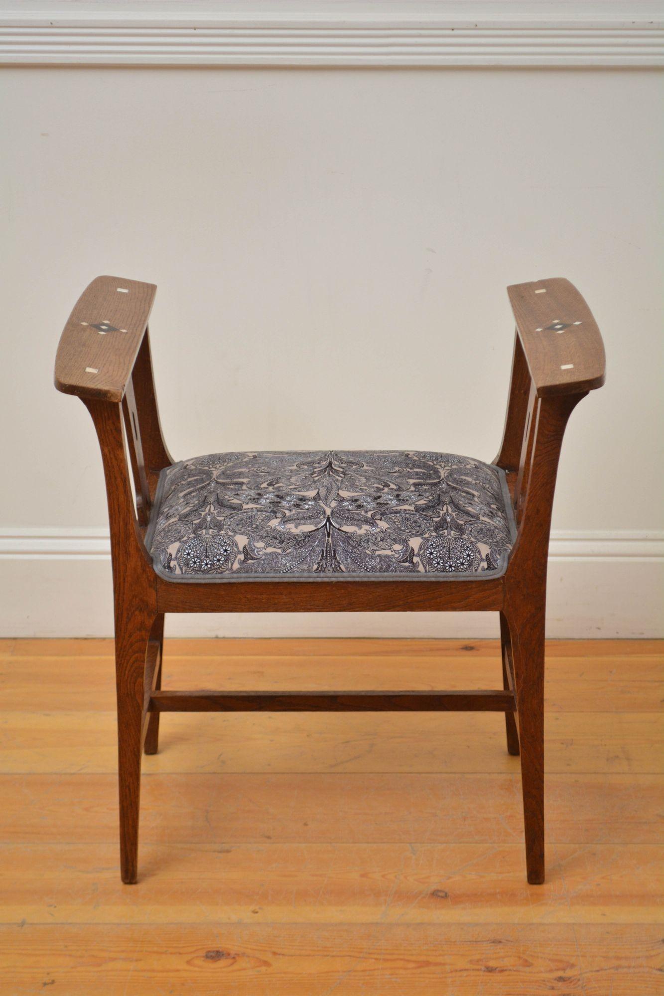 Arts and Crafts-Hocker aus Eiche / Klavierhocker im Angebot 4