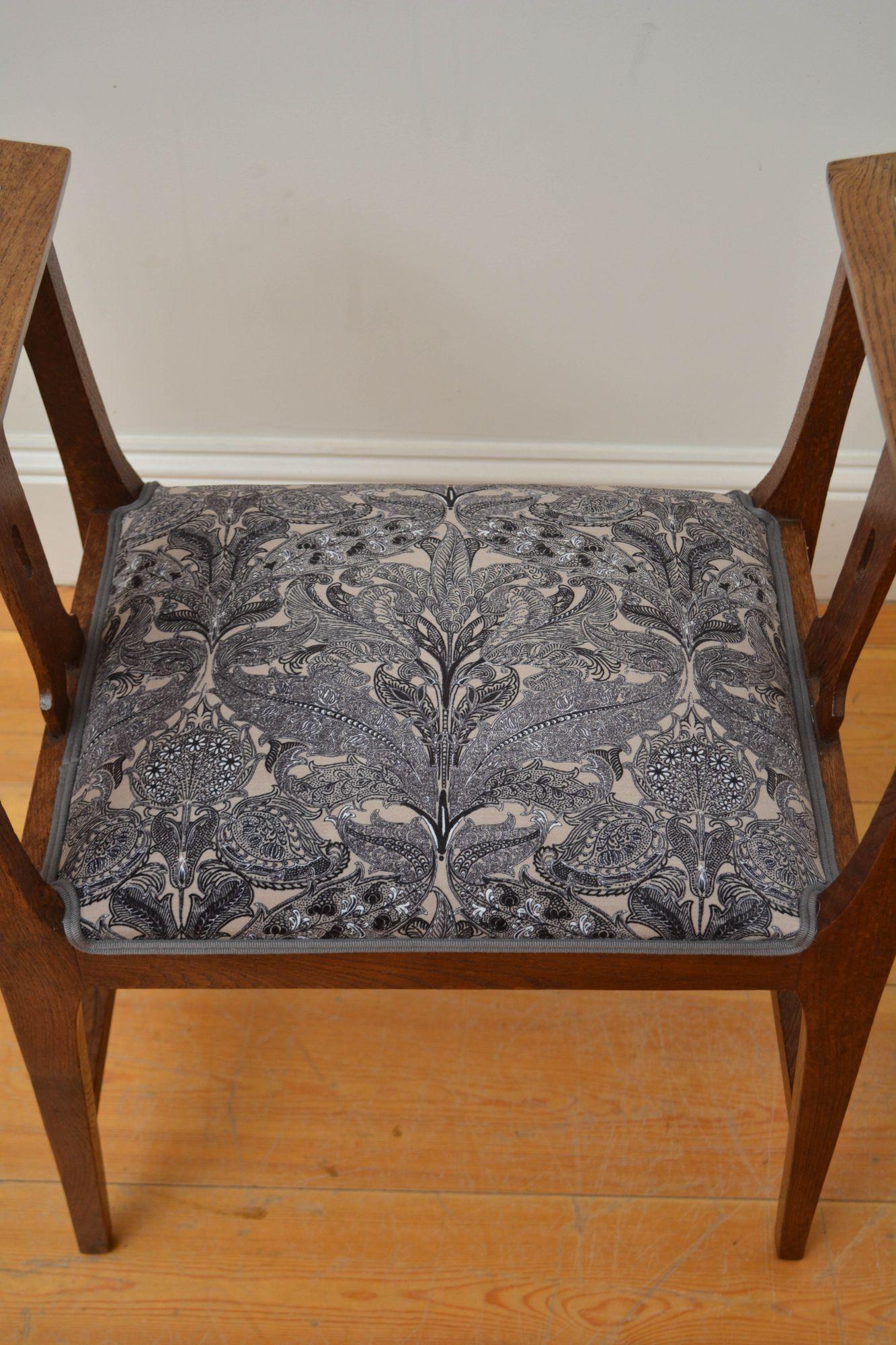 Arts and Crafts-Hocker aus Eiche / Klavierhocker im Angebot 7
