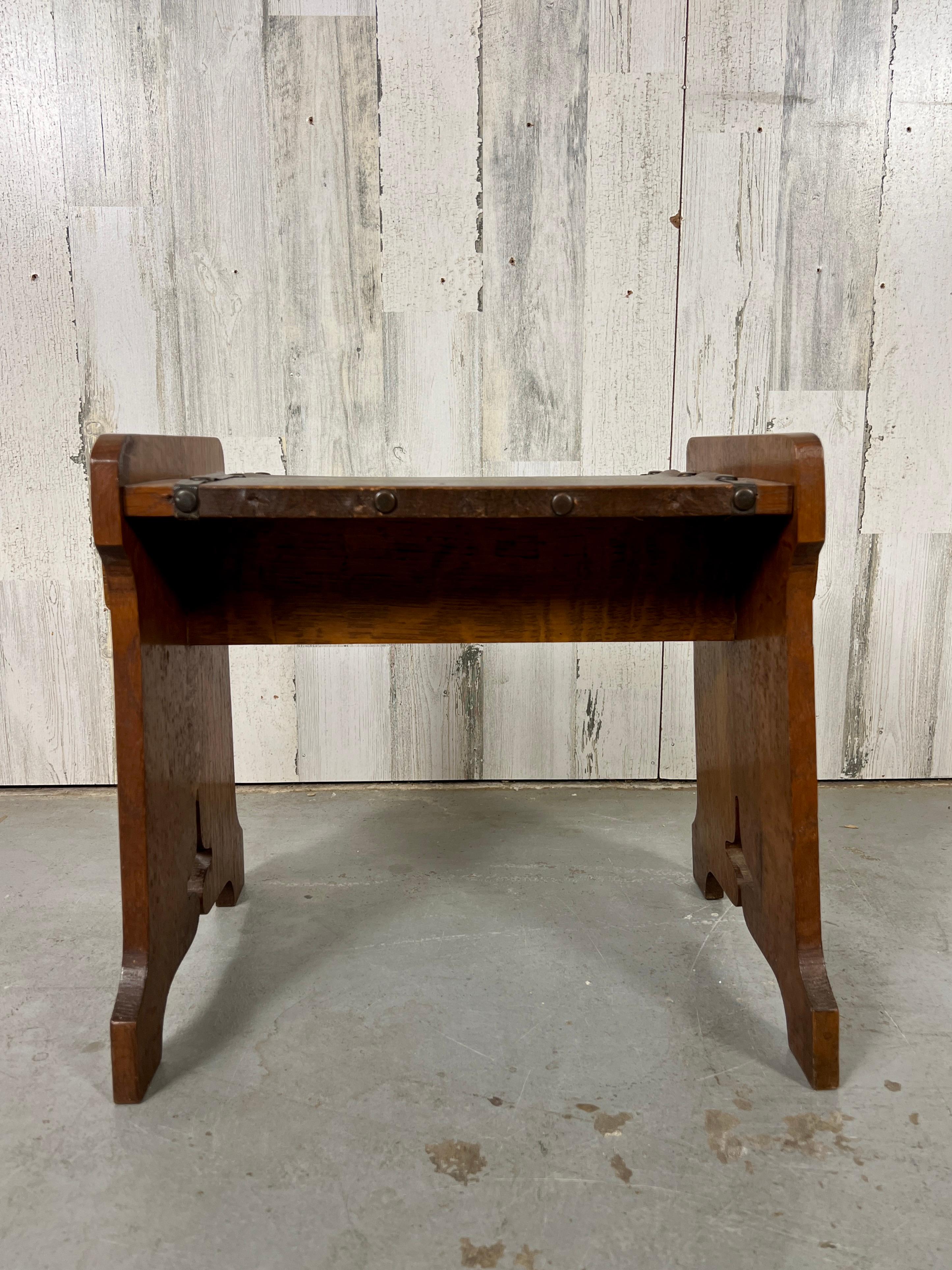 Arts and Crafts Stool /Table  In Good Condition For Sale In Denton, TX