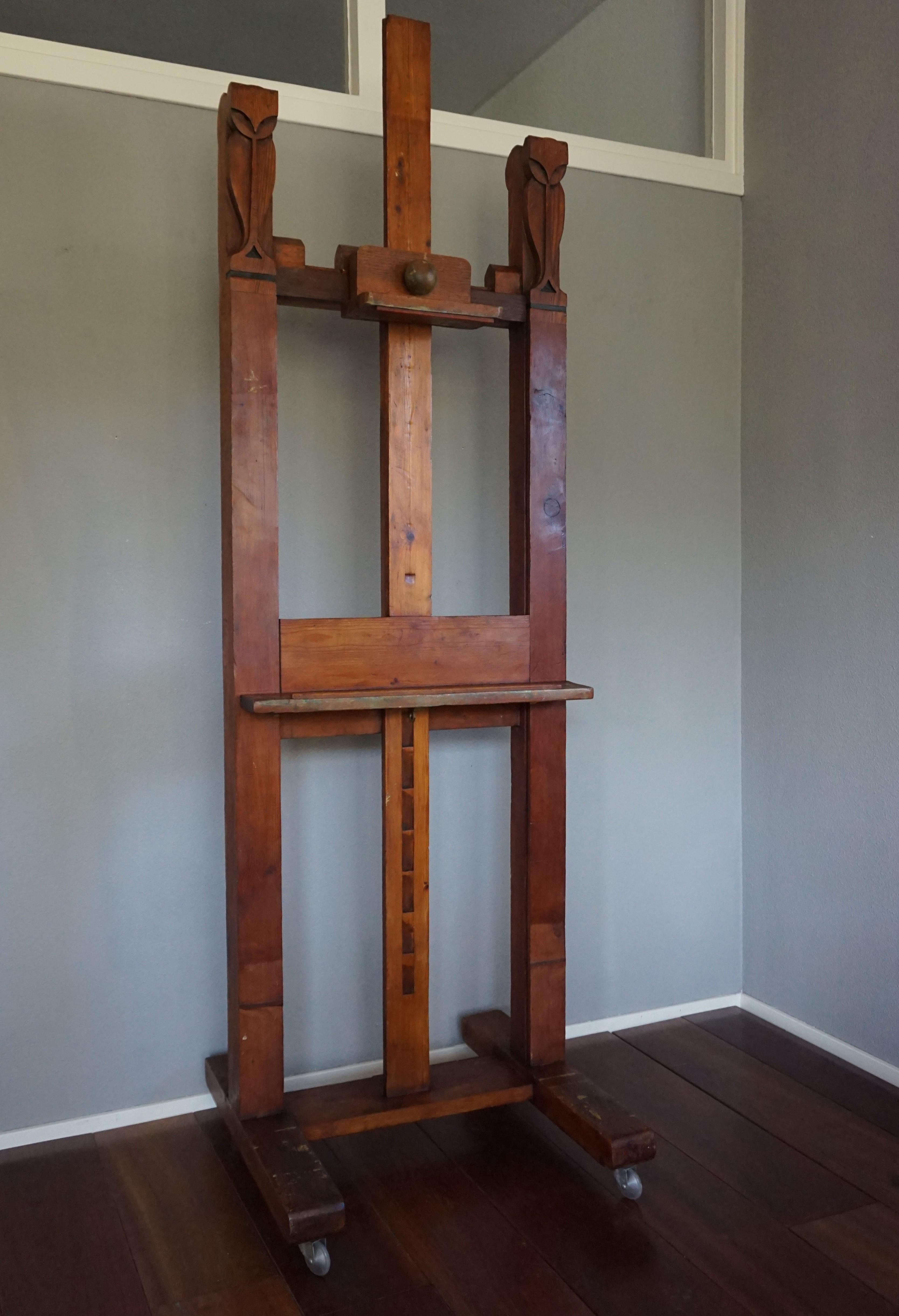 Arts and Crafts Studio Easel / Gallery Display Stand w. Stylized Owl Sculptures 12