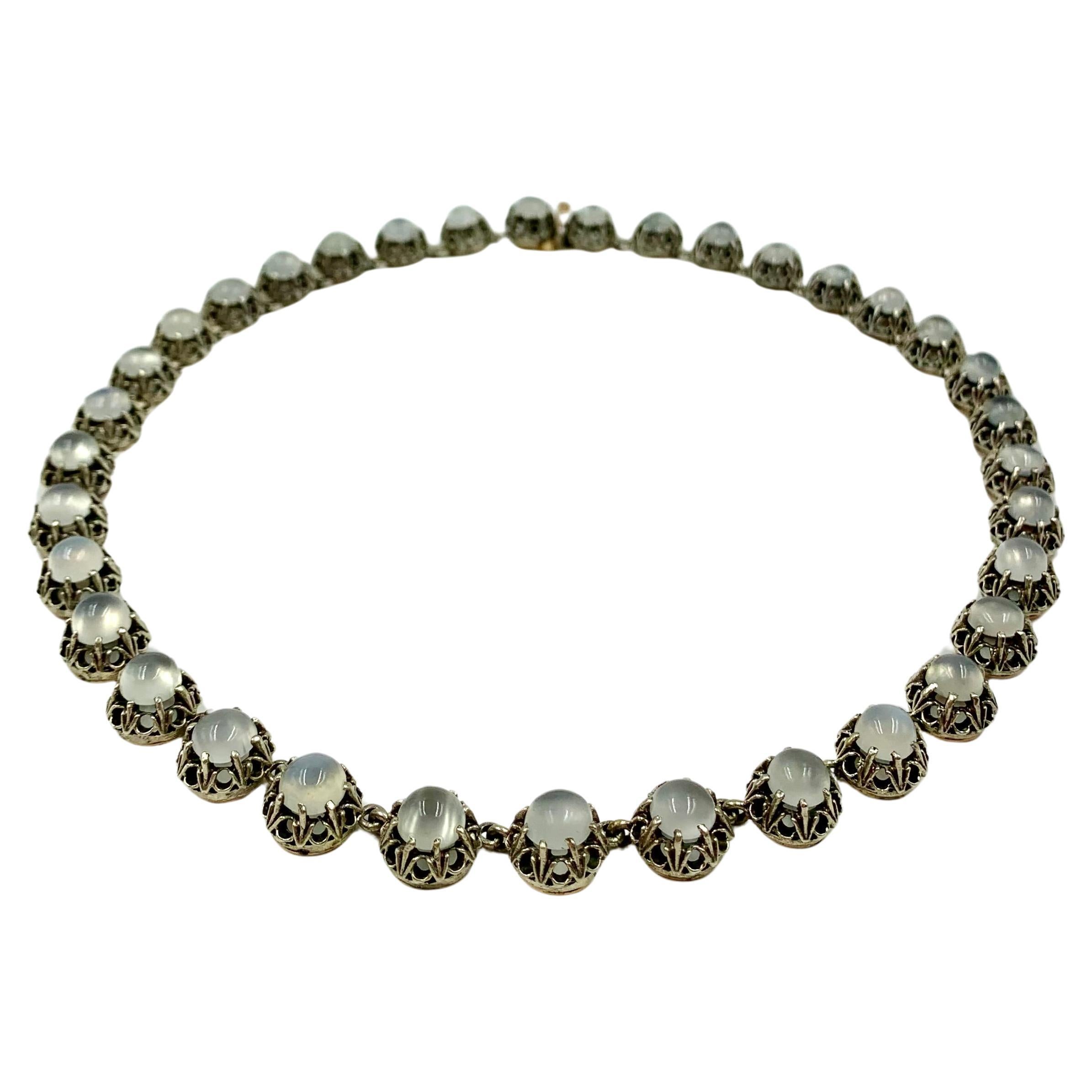 Collana con pietra di luna cabochon in stile Arts and Crafts in oro rosa 14K e argento Riviere
