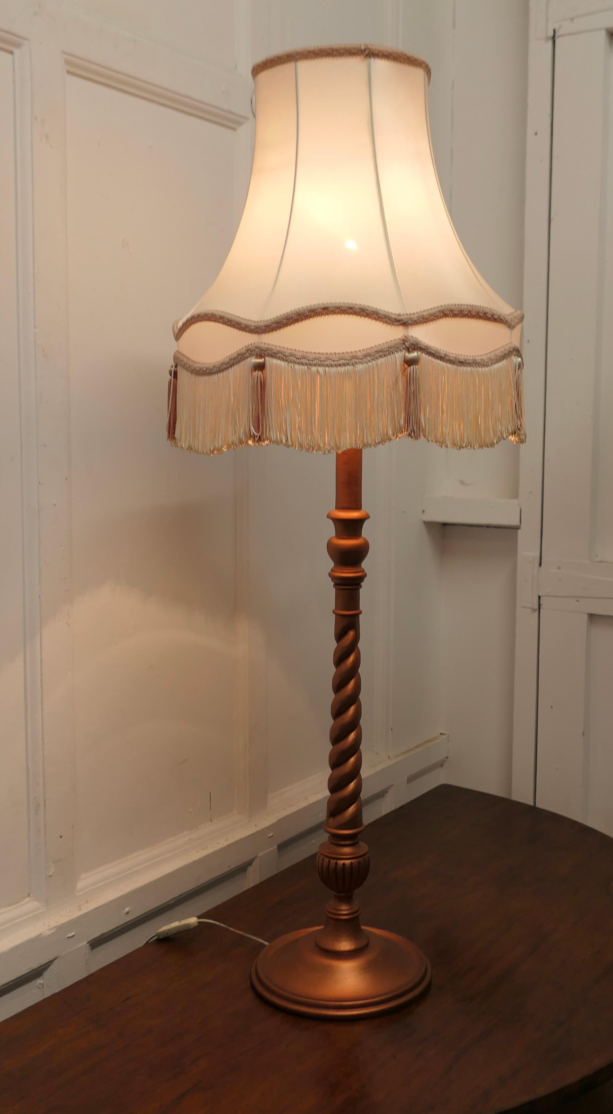 Arts and Crafts Style Half Standard Lamp This Is a Very Attractive Piece In Good Condition For Sale In Chillerton, Isle of Wight