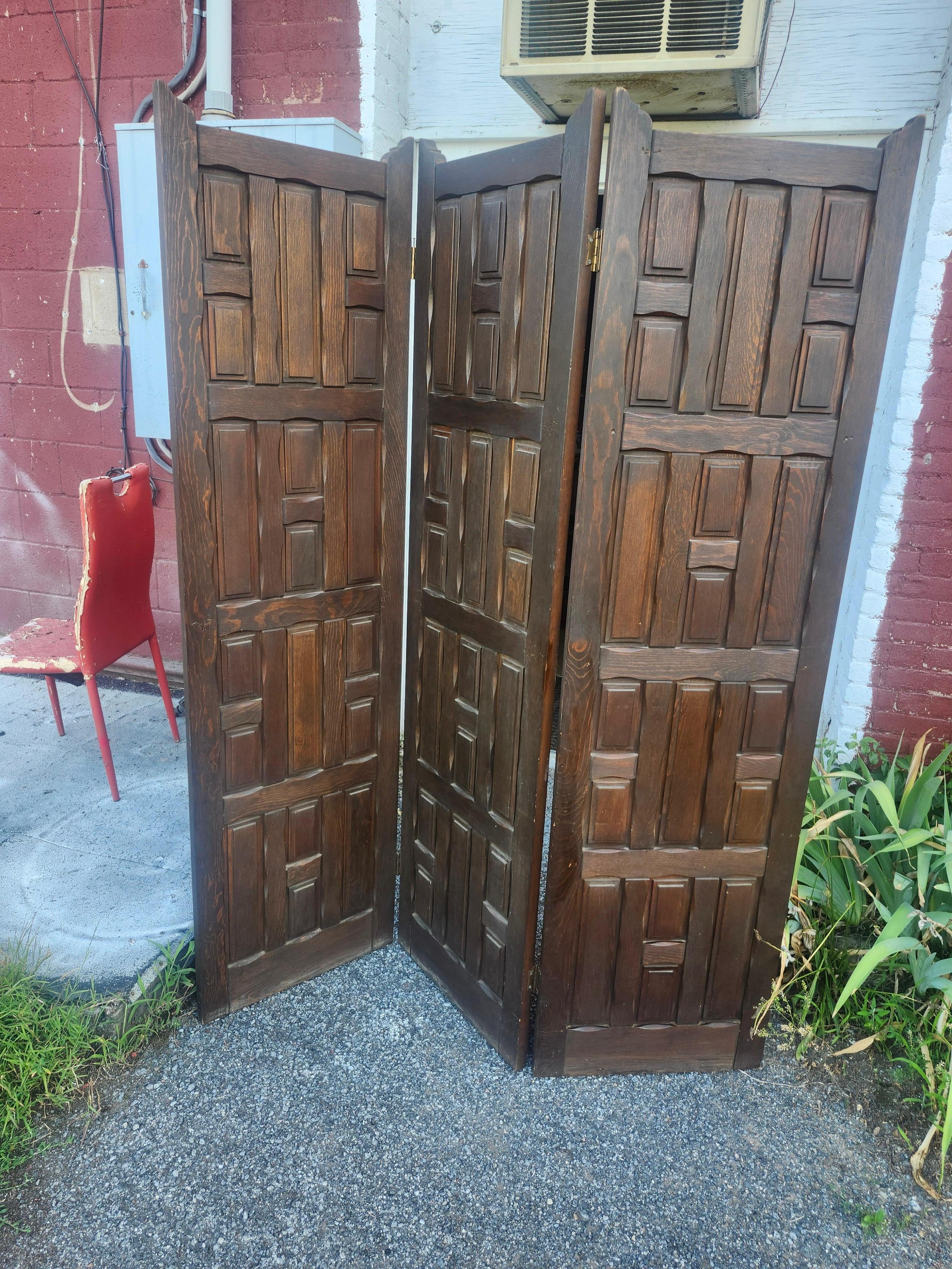 Arts and Crafts Style Oak Paneled Room Divider Three Panel Screen For Sale 4