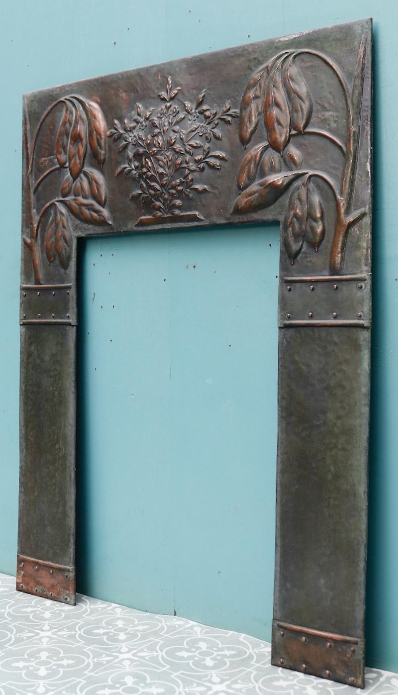 Arts and Crafts Style Wiederaufbereiteter Kupfer Kamineinsatz im Zustand „Relativ gut“ im Angebot in Wormelow, Herefordshire