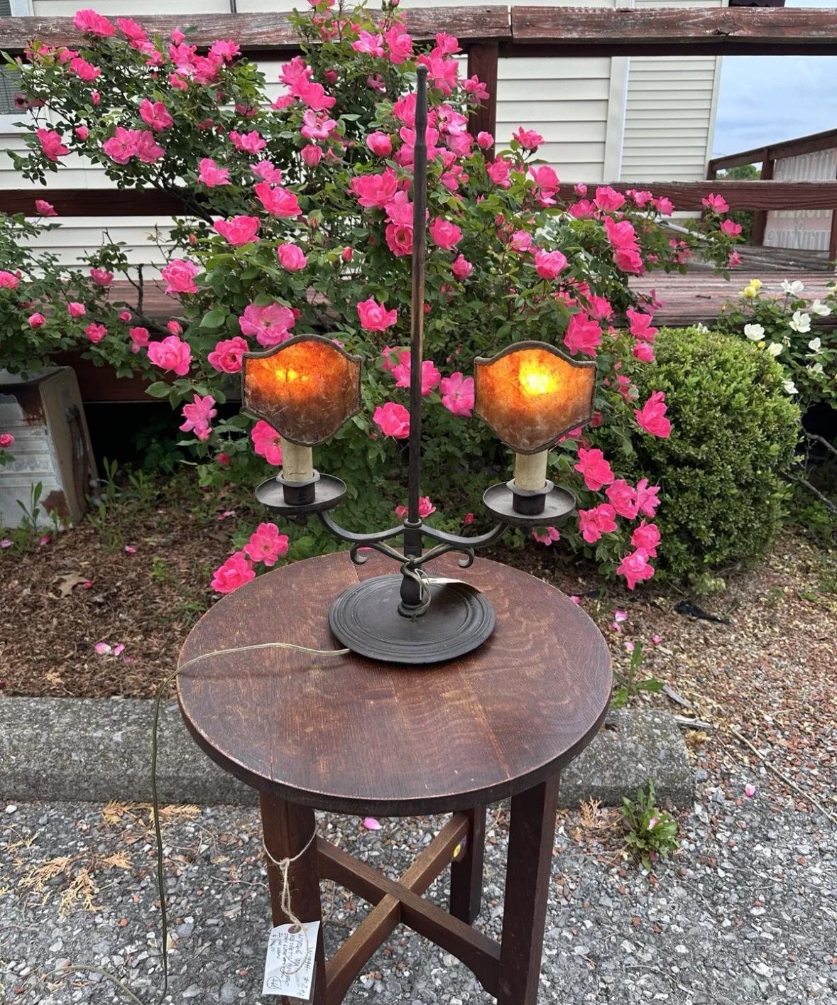 A& c  Table Lamp - Stickley era with PERIOD MICA - W2219  A SPECIAL SALE For Sale 4