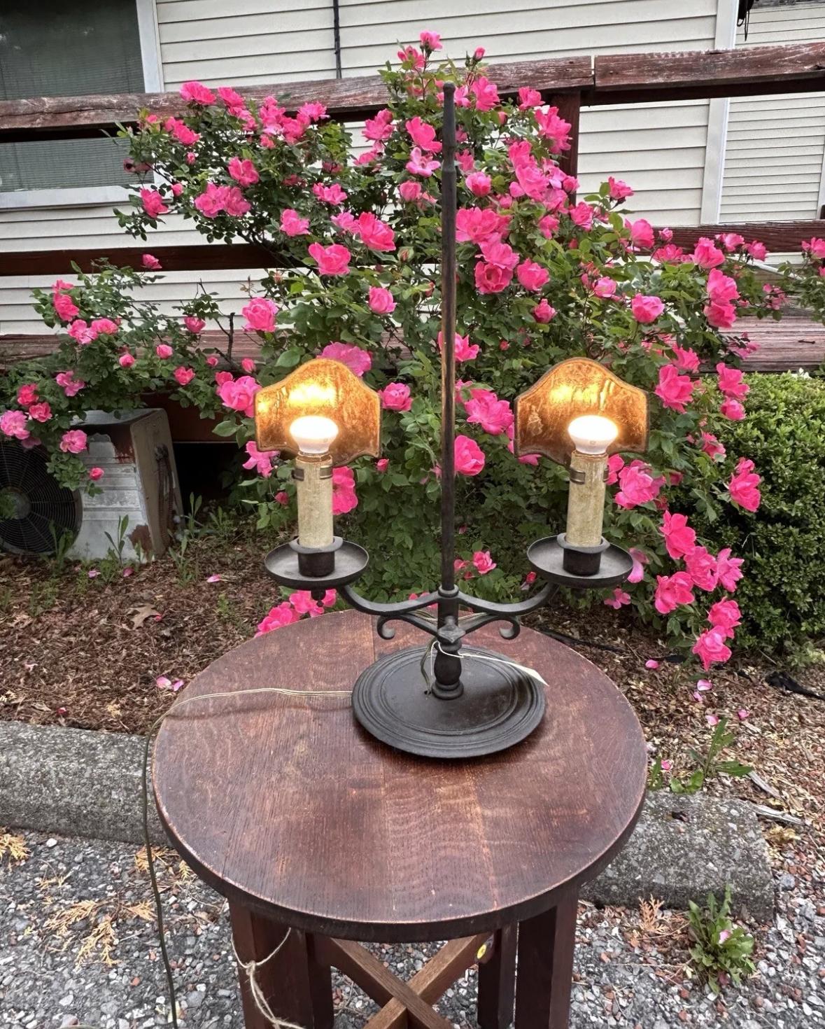 Arts and Crafts A& c  Table Lamp - Stickley era with PERIOD MICA - W2219  A SPECIAL SALE For Sale