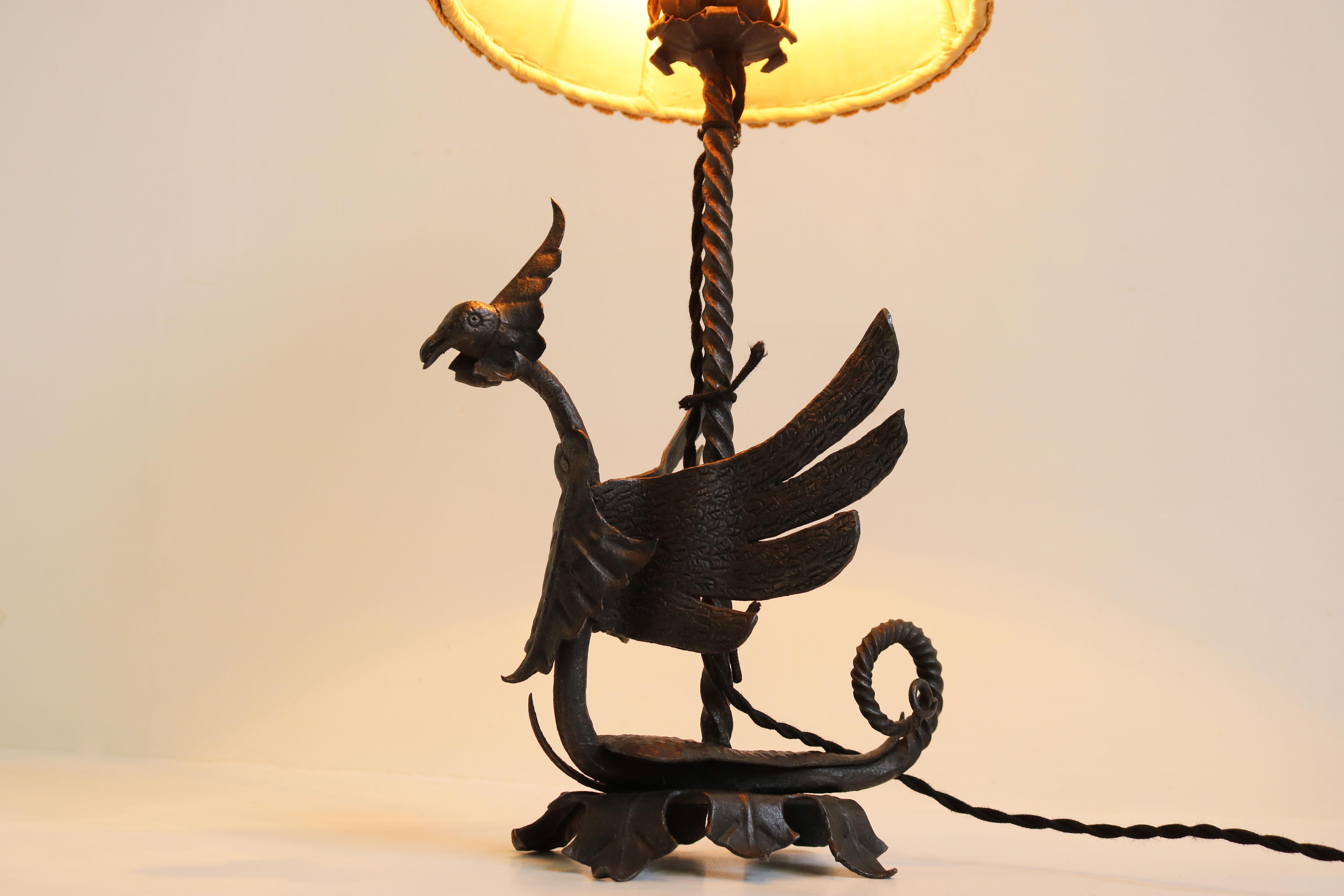 Arts and Crafts Table Lamp Wrought iron by Umberto Bellotto 1910 Dragon Italian For Sale 5