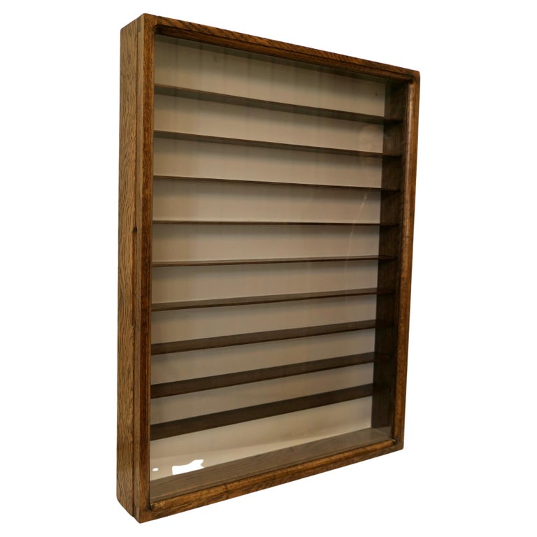 Arts and Crafts / Table Top Wall Hanging Collectors Display For