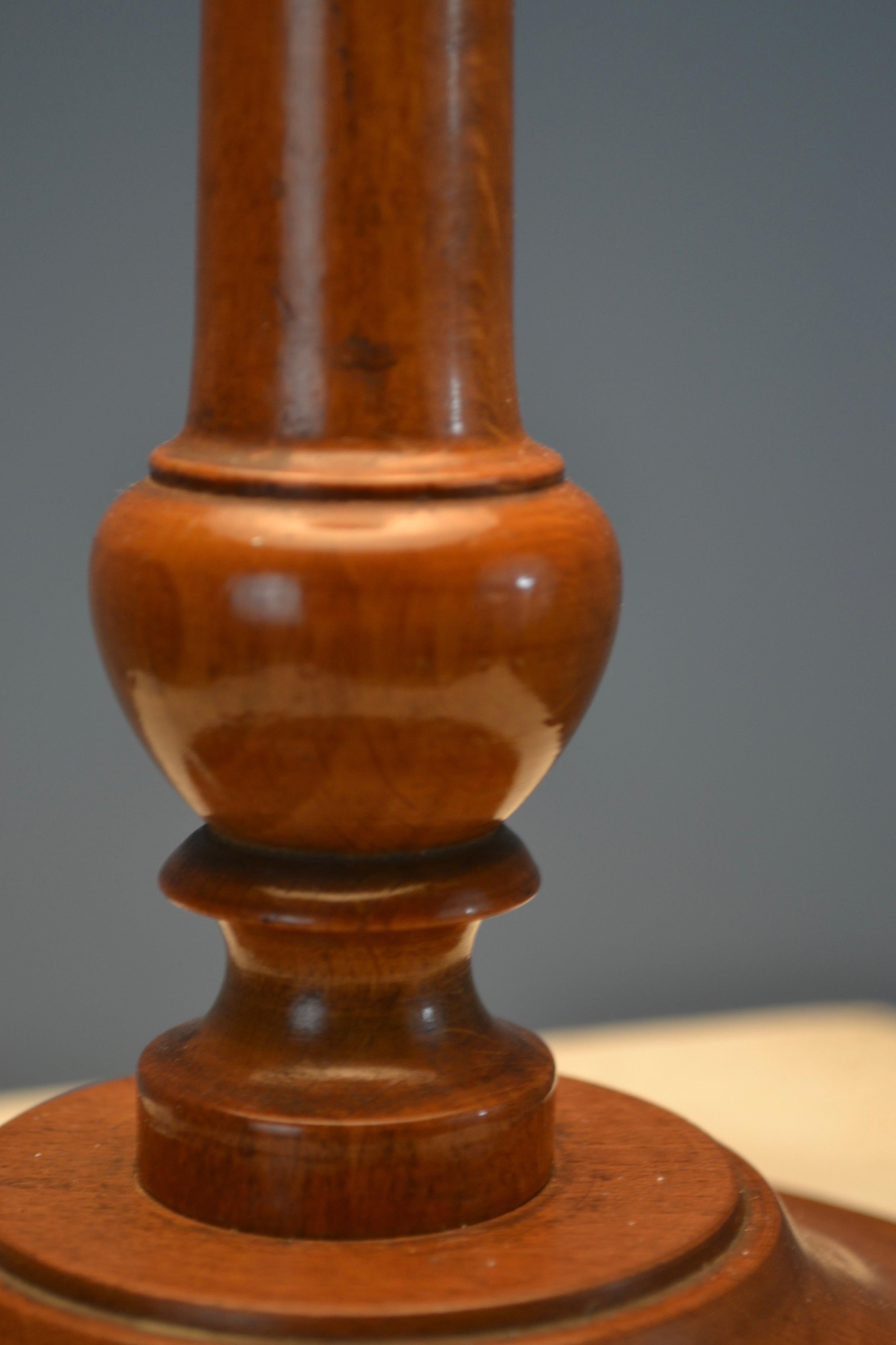 Lámpara de mesa Arts and Crafts de madera de boj torneada - Principios del siglo XX, Francia en venta 1