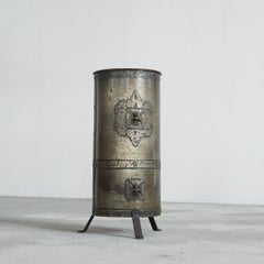 Arts and Crafts Umbrella Stand in Hand Hammered Metal Early 20th Century