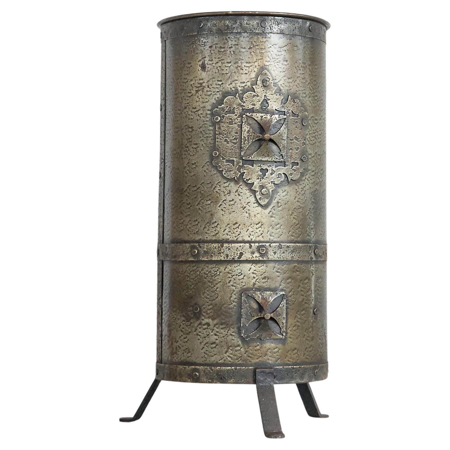 Arts and Crafts Umbrella Stand in Hand Hammered Metal Early 20th Century