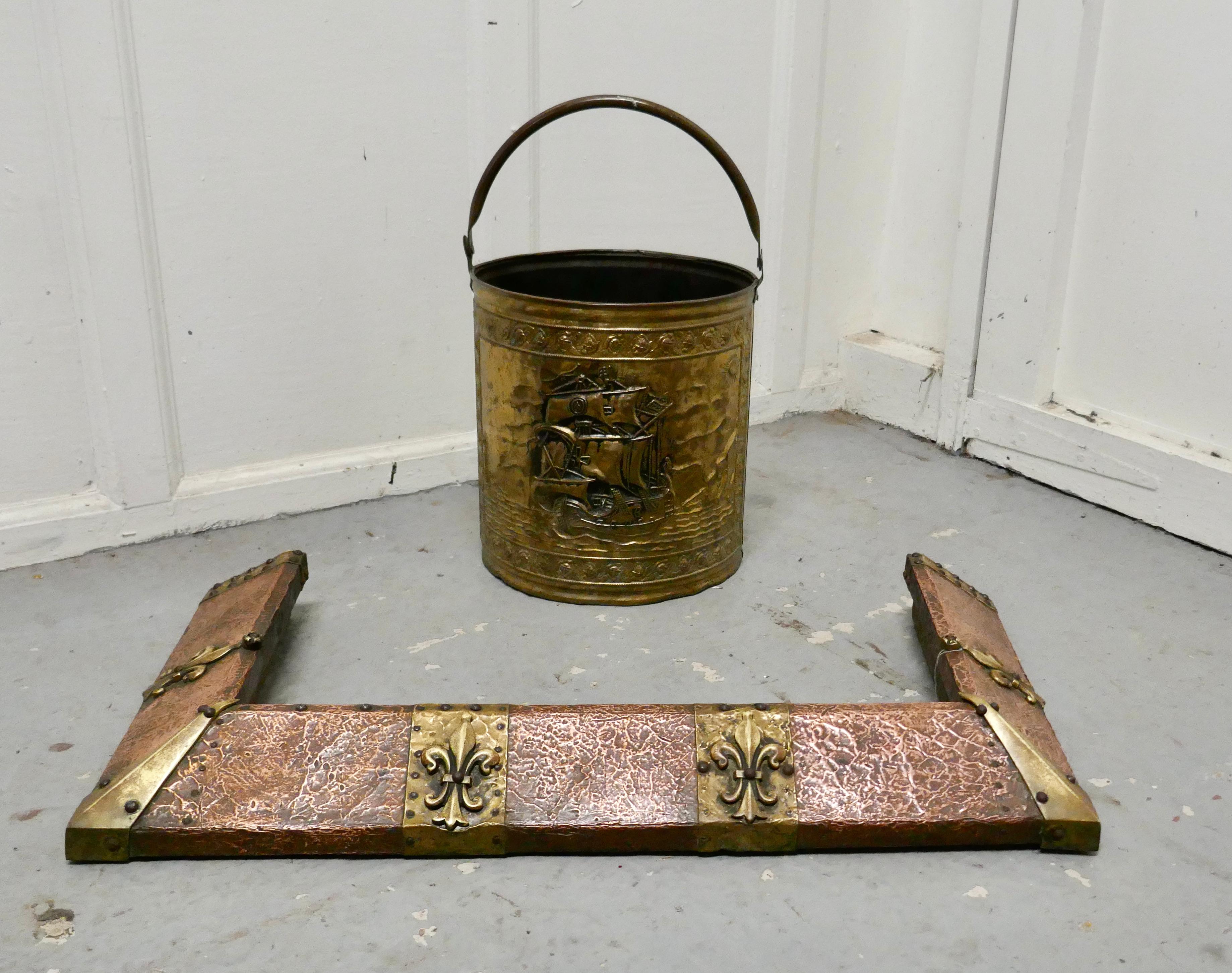 19th Century Arts & Crafts Victorian Brass and Copper Fender For Sale