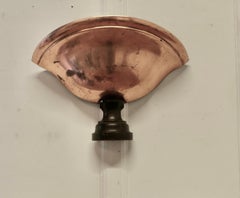 Arti e Mestieri  Fioriera a tasca da parete  Un pezzo davvero insolito