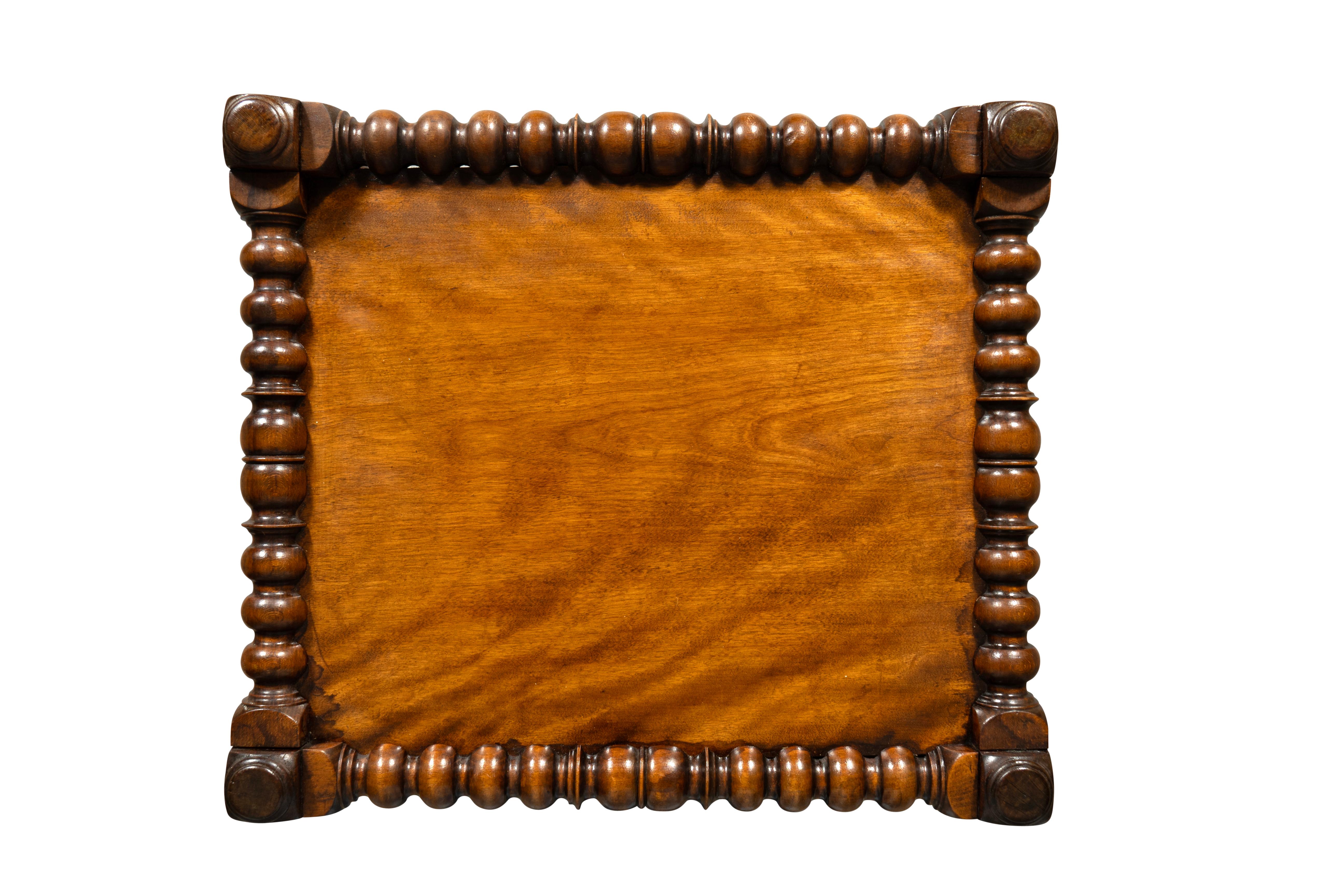 Banco de madera torneada de nogal Arts and Crafts Nogal en venta