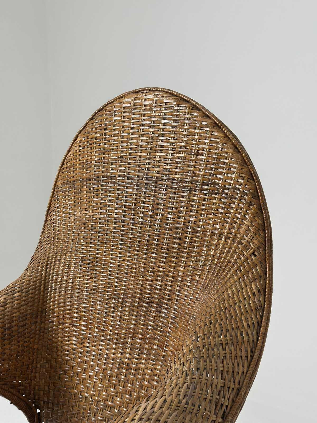 Rattan Arts and Crafts Wicker Longue Chair By Dryad and Co UK.1920s For Sale