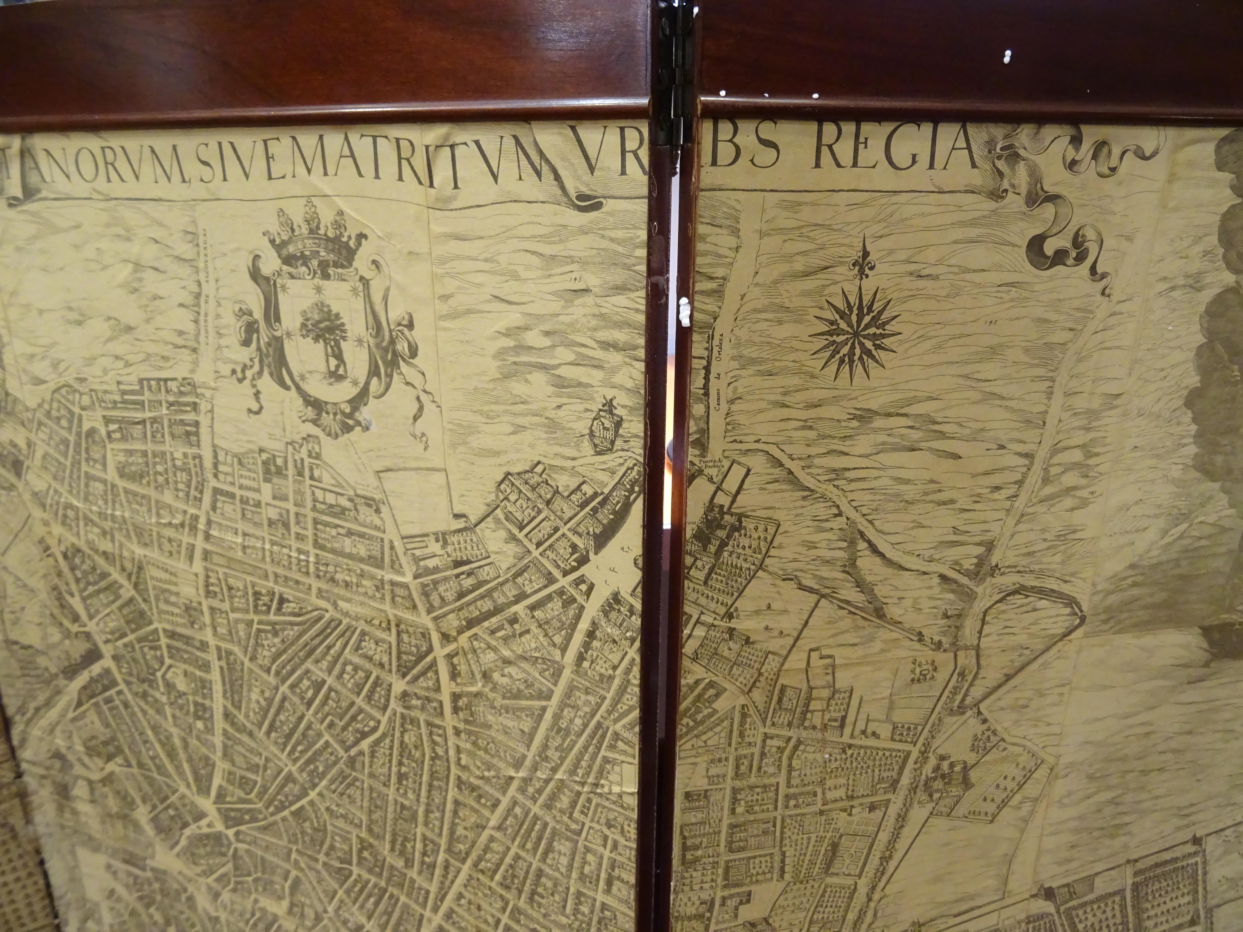 Arts & Crafts Wooden Screen with Madrid Map Engraving 1