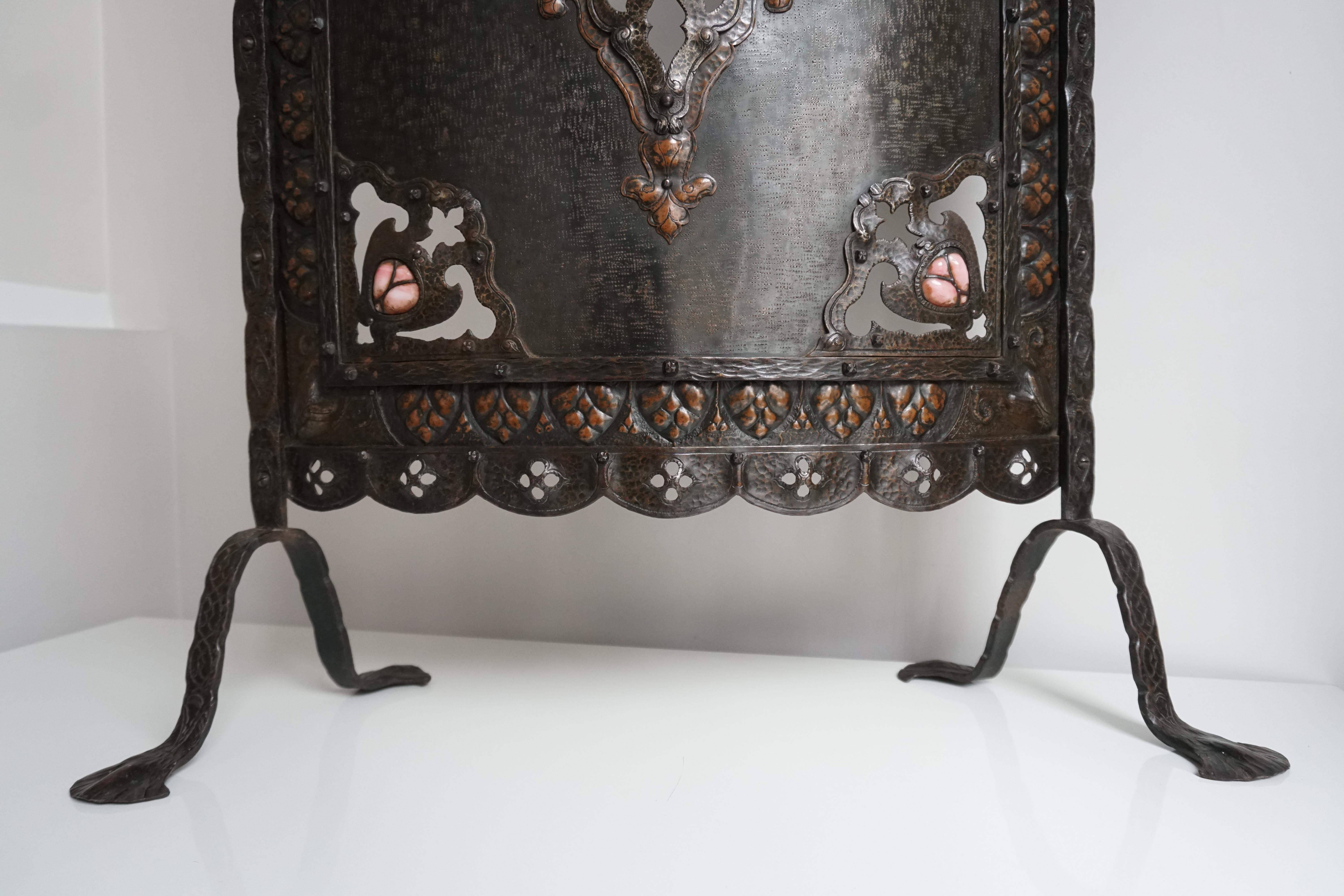 Écran de cheminée en fer forgé Arts and Crafts en vente 4