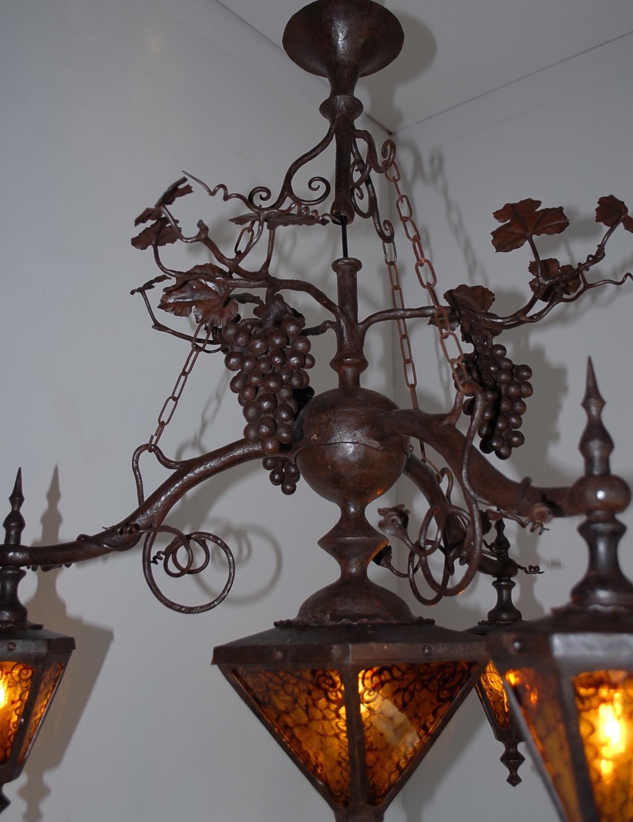 Eye-catching Arts and Crafts Wrought Iron & Glass Wine Theme Pendant Light Lamp In Excellent Condition For Sale In Lisse, NL