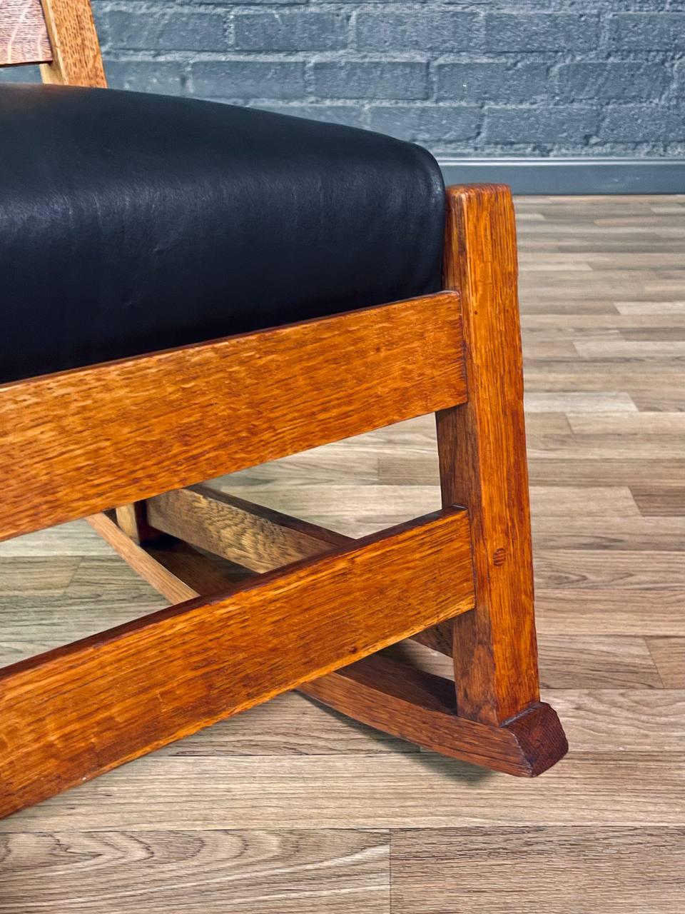 Arts & Craft Mission Tiger Eiche & Leder Schaukelstuhl von Stickley im Angebot 2