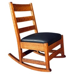 Sedia a dondolo Mission Arts
Crafts Tiger Oak
Leather di Stickley