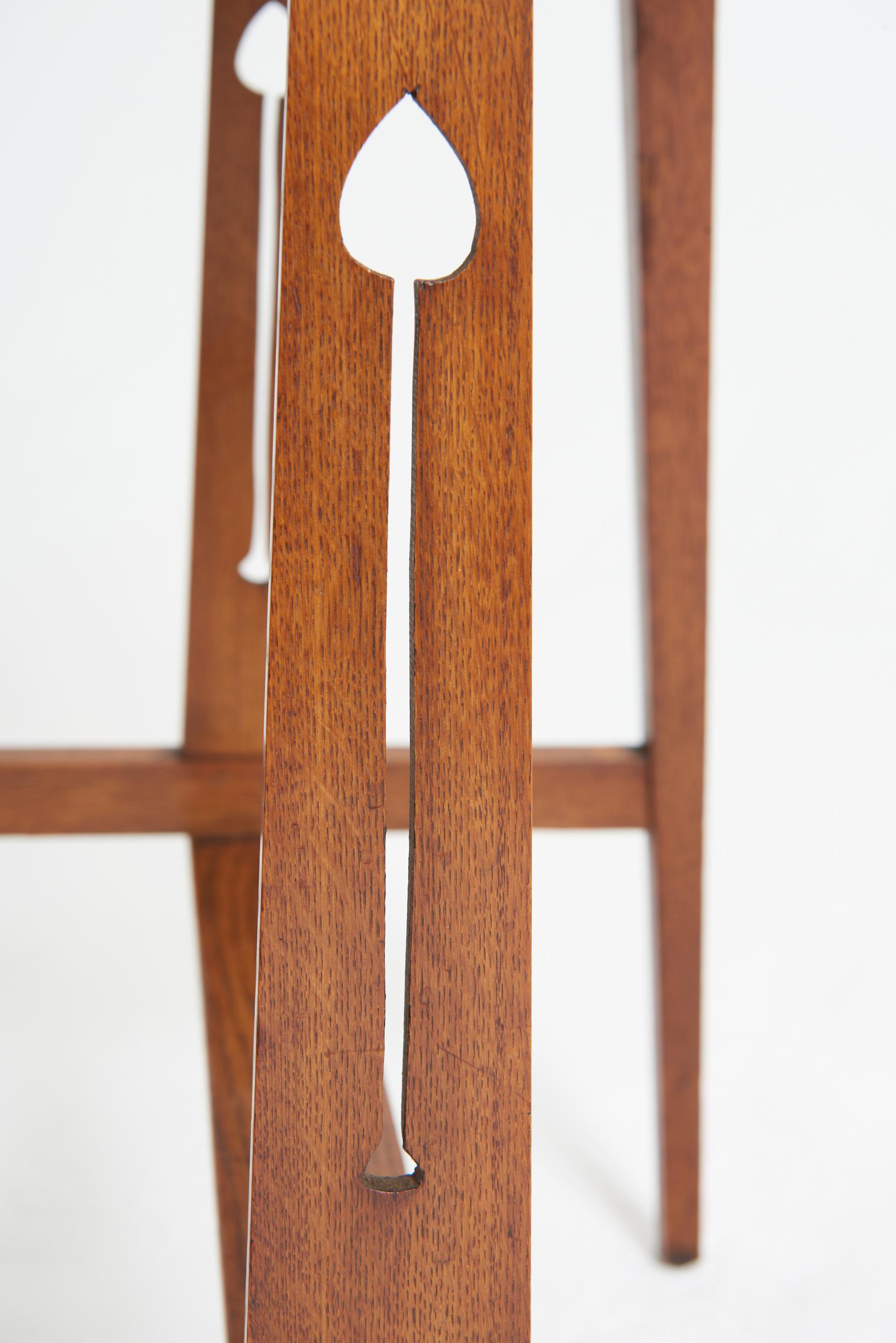 Table d'appoint Arts & Craft en vente 5