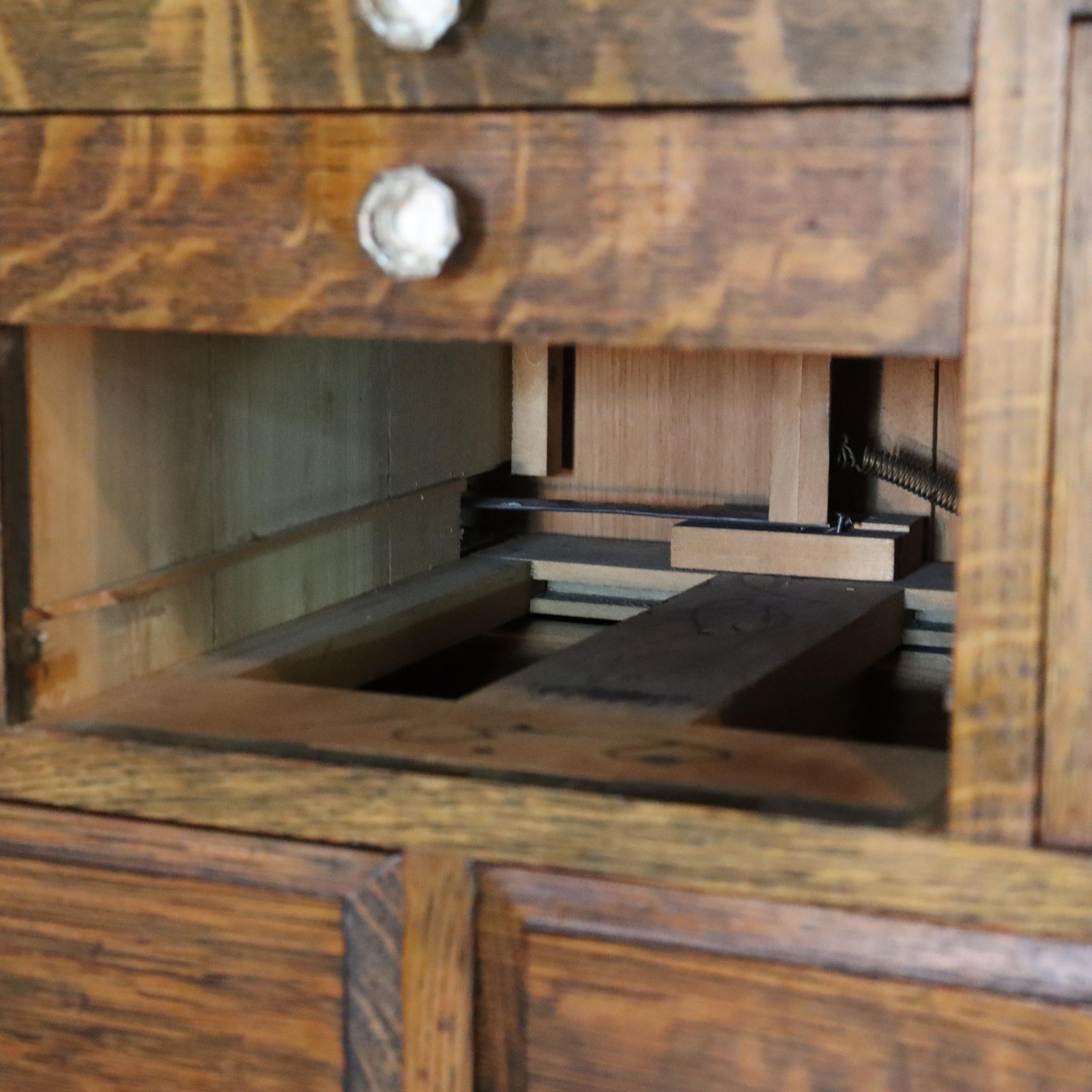 Cabinet dentaire à 18 tiroirs en chêne, verre au plomb et porcelaine Arts & Crafts C1910 en vente 2