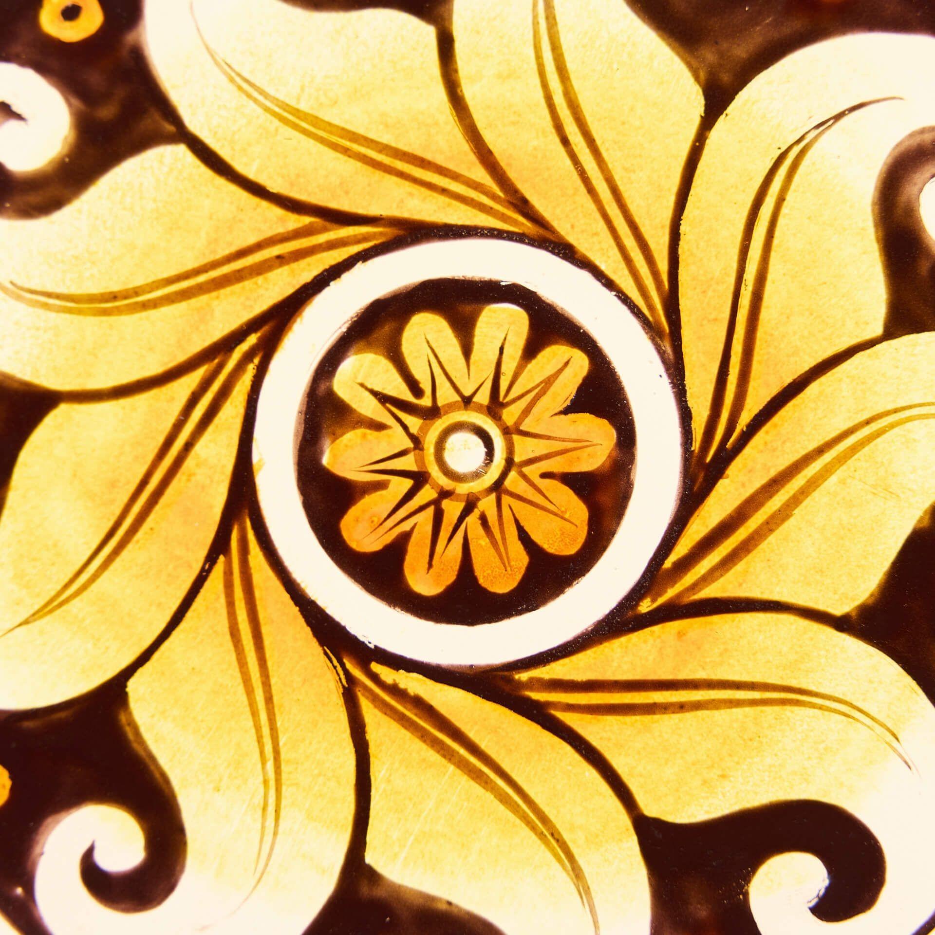 Kunsthandwerkliche Glasmalerei-Tafel mit Sonnenmotiv aus dem 19. Jahrhundert (Arts and Crafts) im Angebot