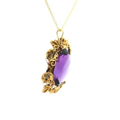 Arts & Crafts 23 Carat Oval Amethyst Shell Design Gold Vintage Pendant Necklace